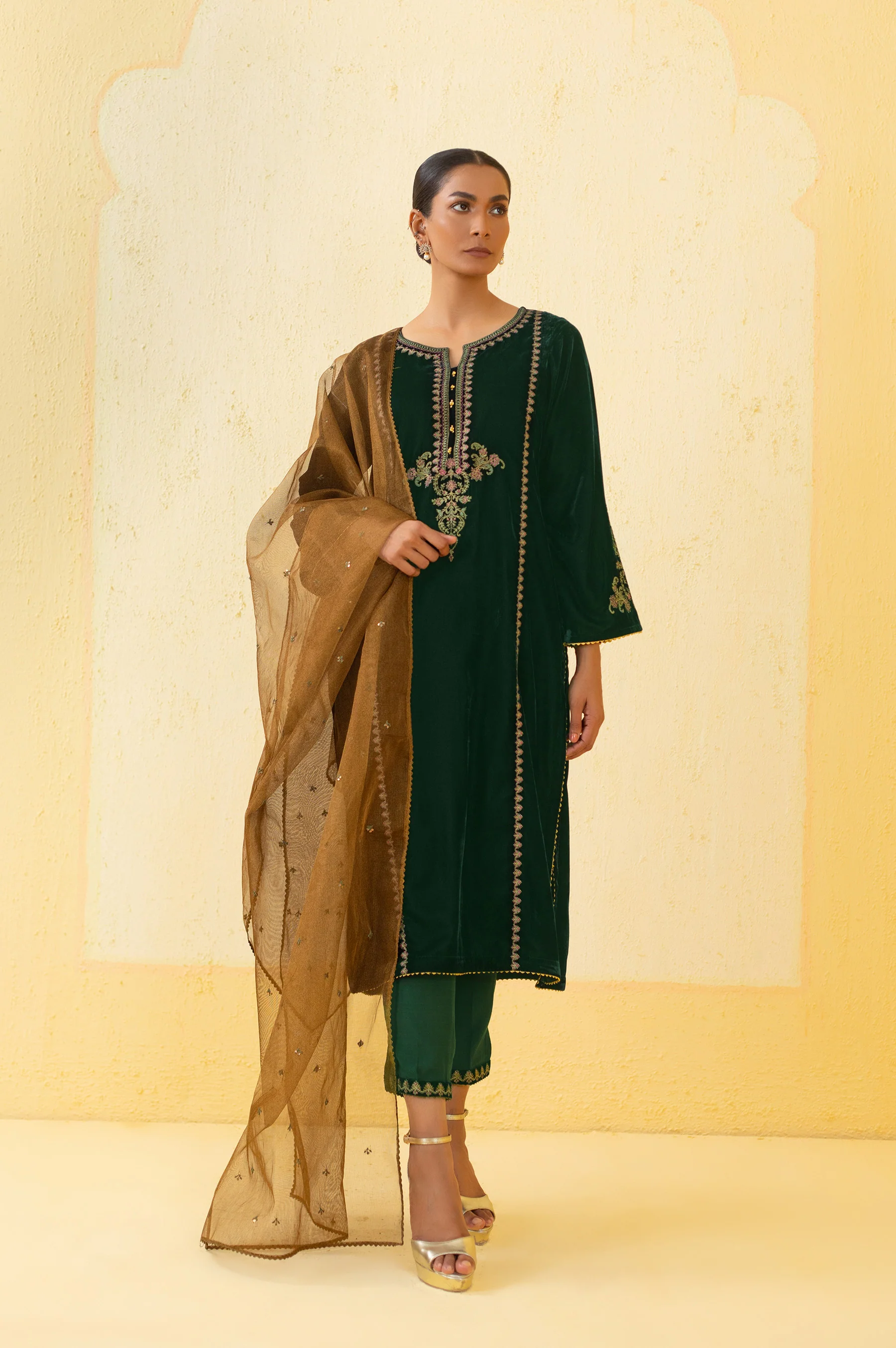 Stitched 3 Piece Embroidered Velvet Suit - Green - Image 3
