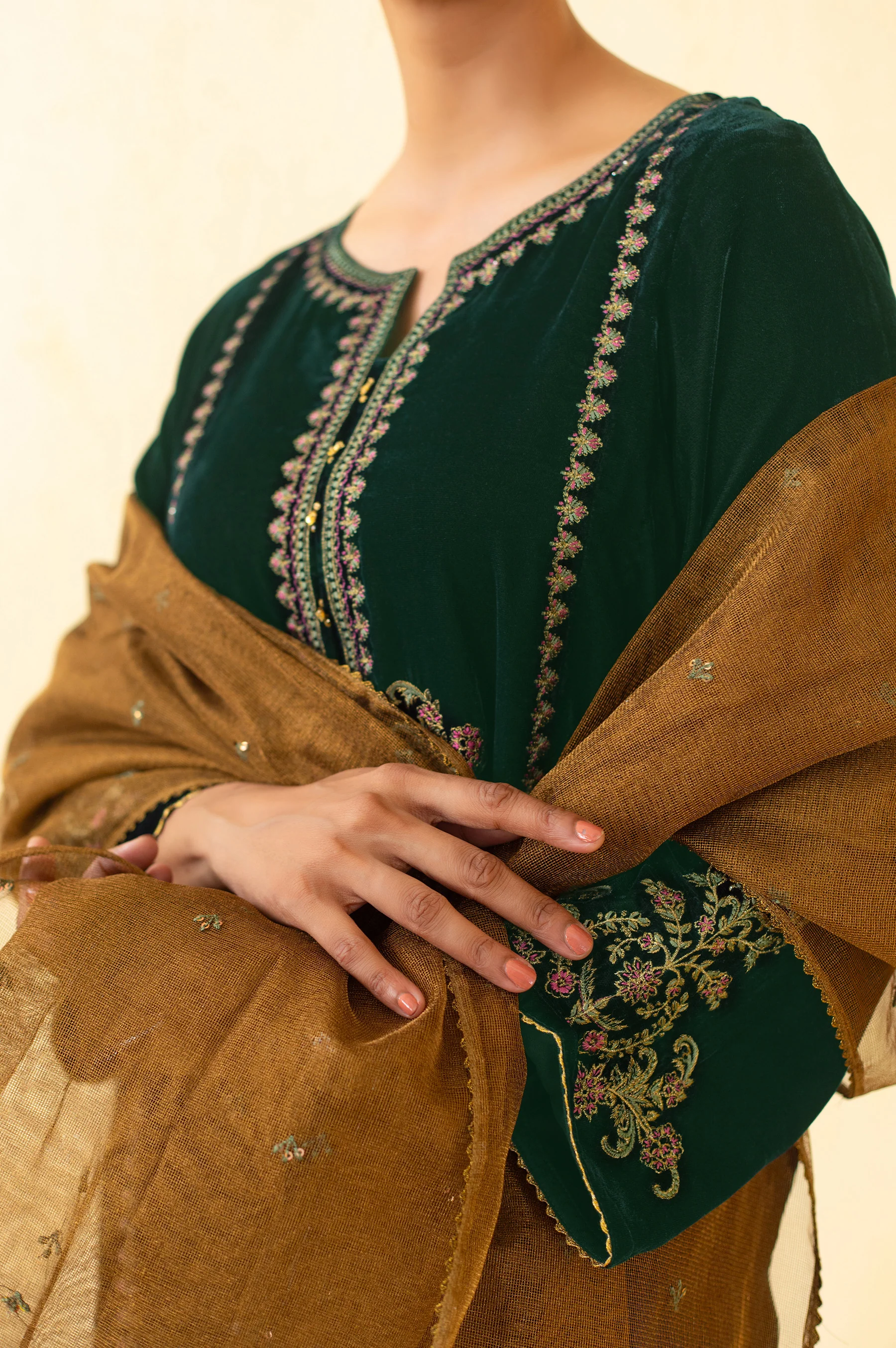 Stitched 3 Piece Embroidered Velvet Suit - Green - Image 4