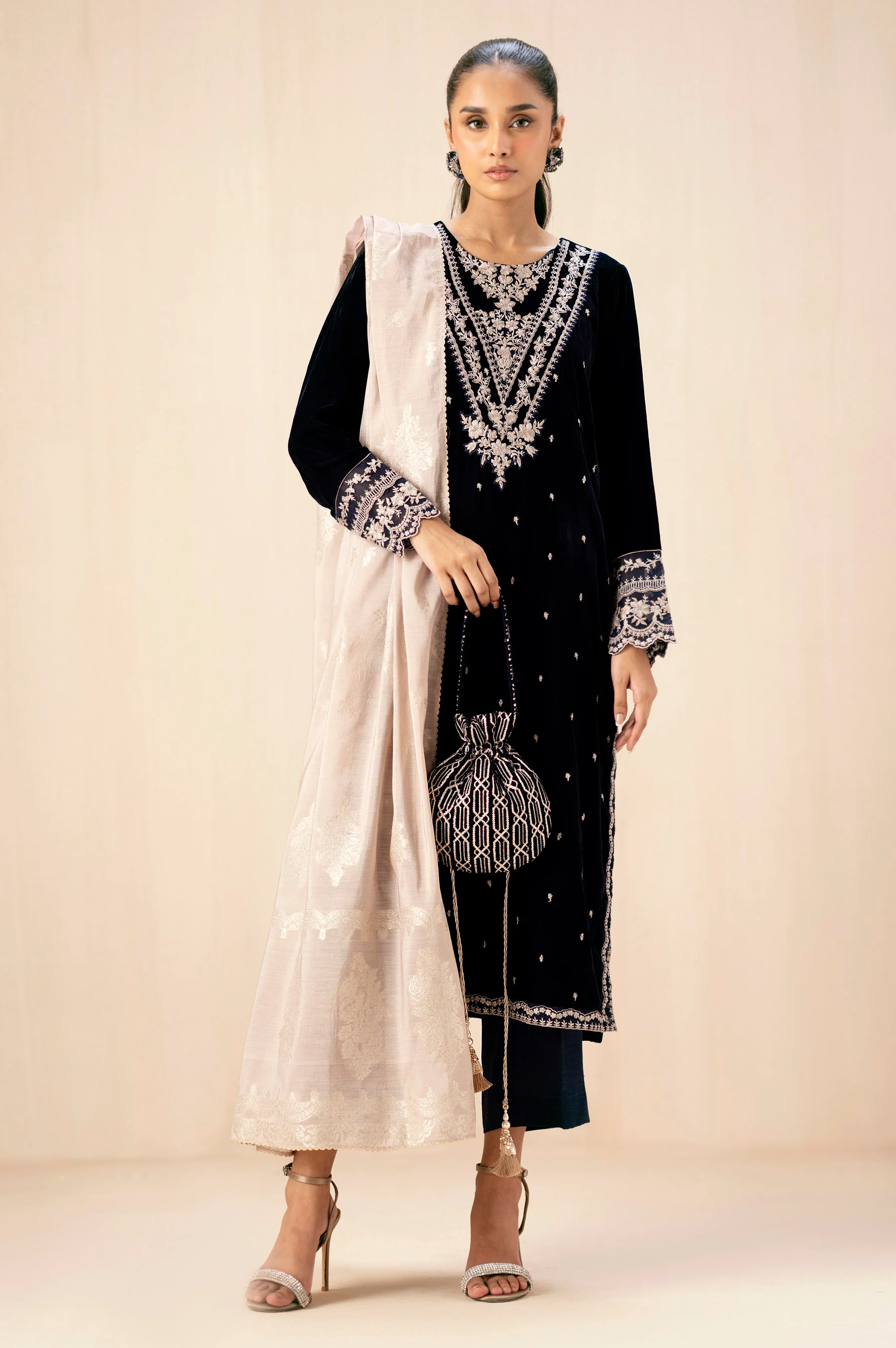 EMBROIDERED VELVET SUIT