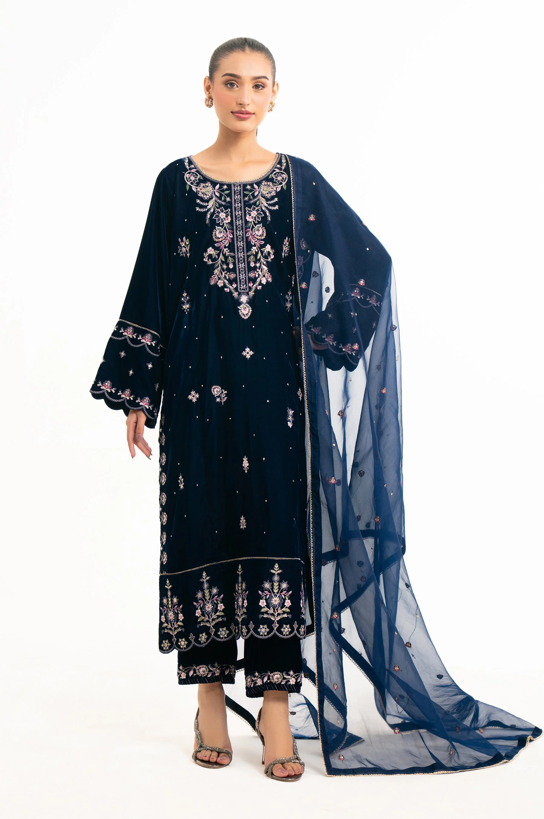 EMBROIDERED VELVET SUIT (FACTORY E-OUTLET)