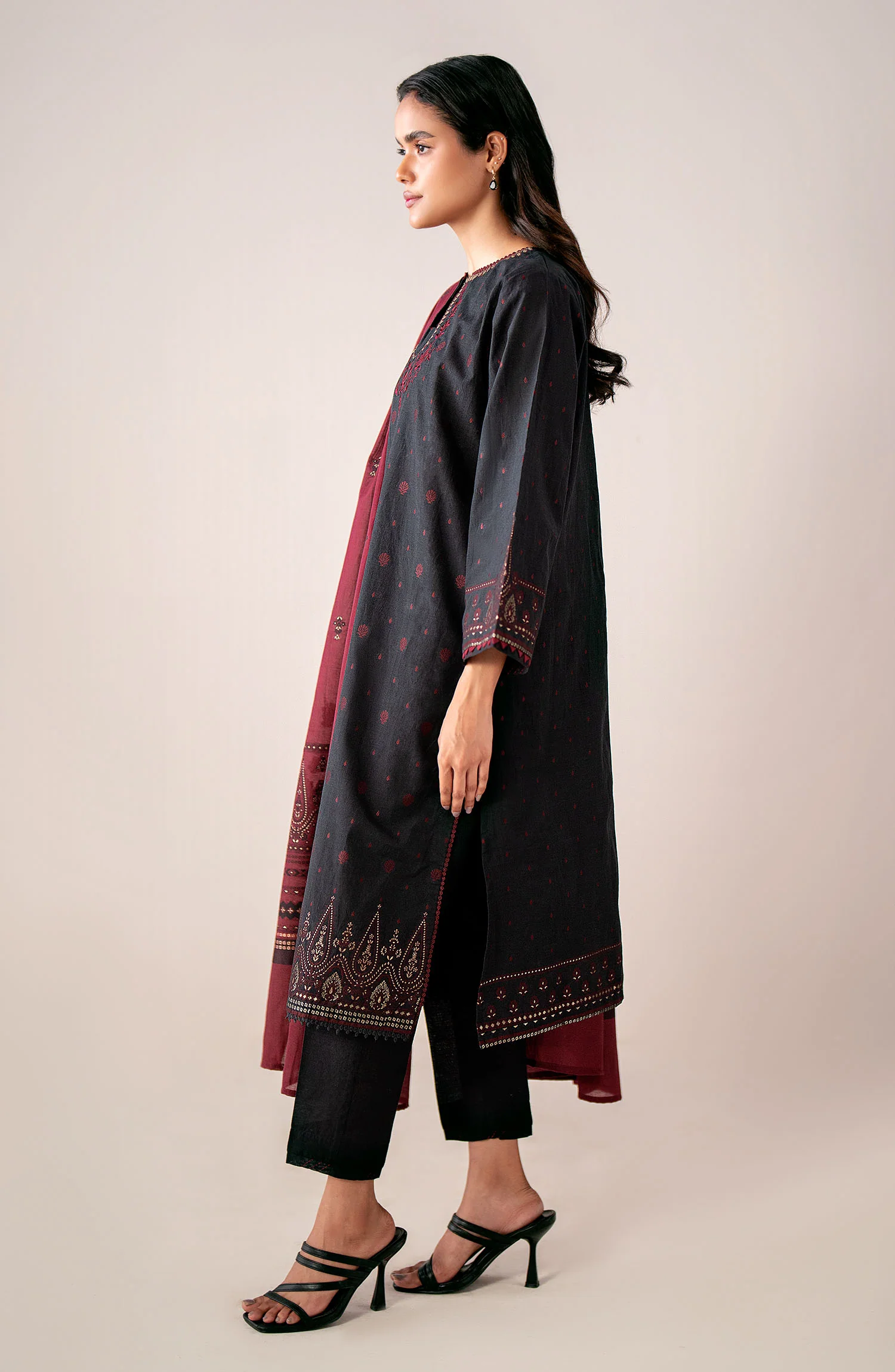 Stitched 3 Piece Embroidered Viscose Jacquard Suit - Image 5