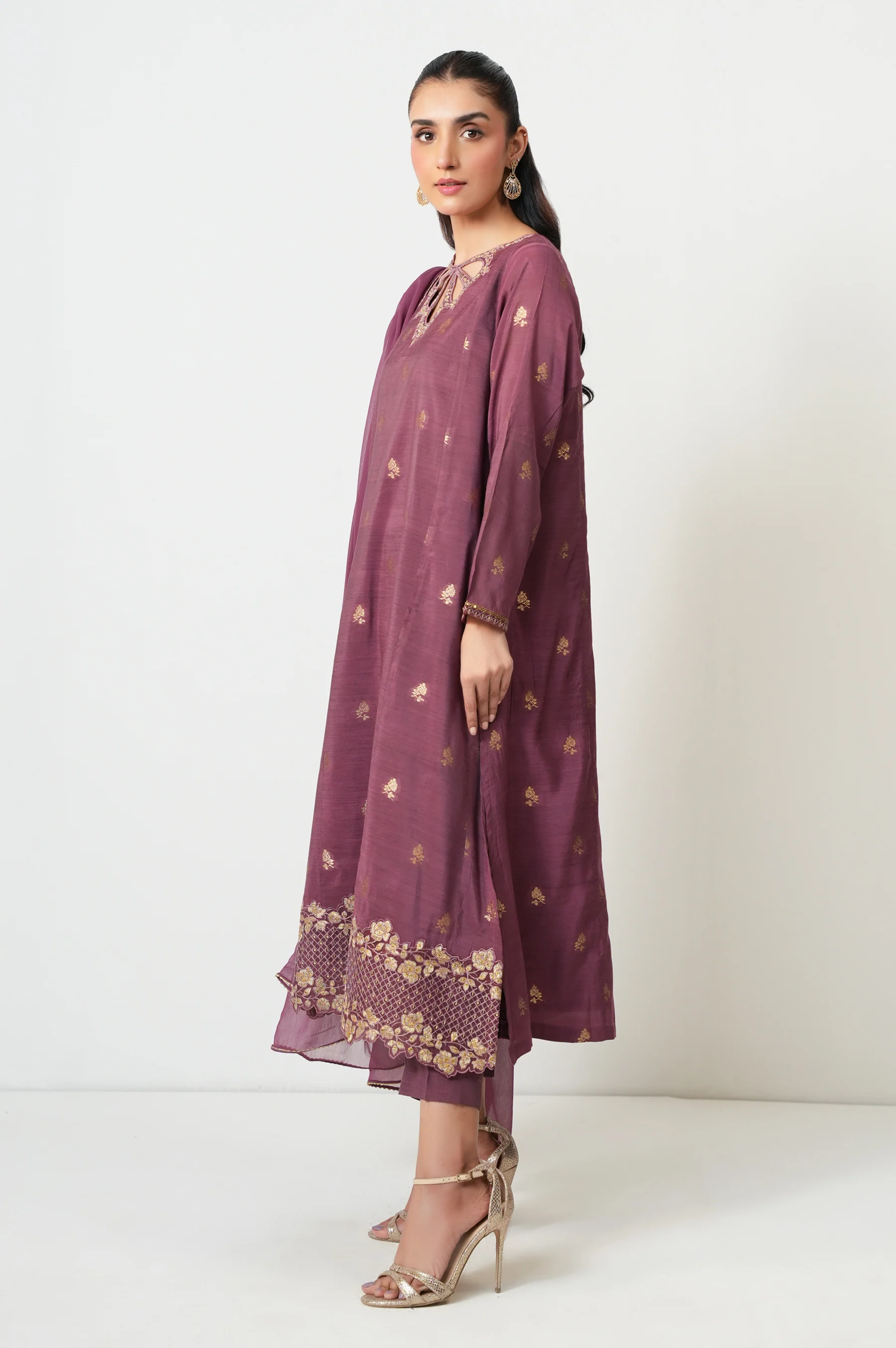 EMBROIDERED SUIT - Image 4