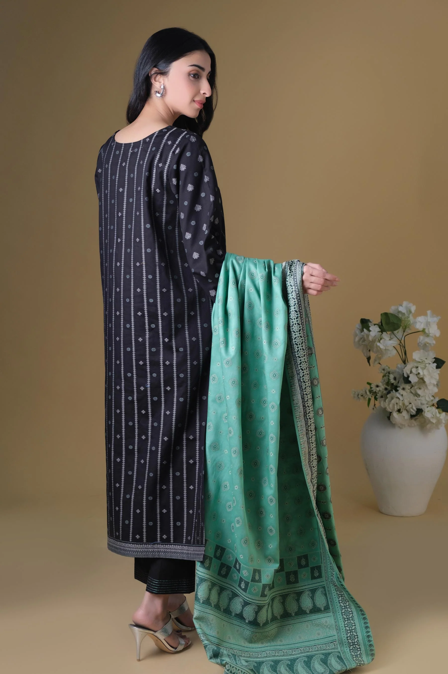 Stitched 3 Pieces Dyed Jacquard Suit - Image 3