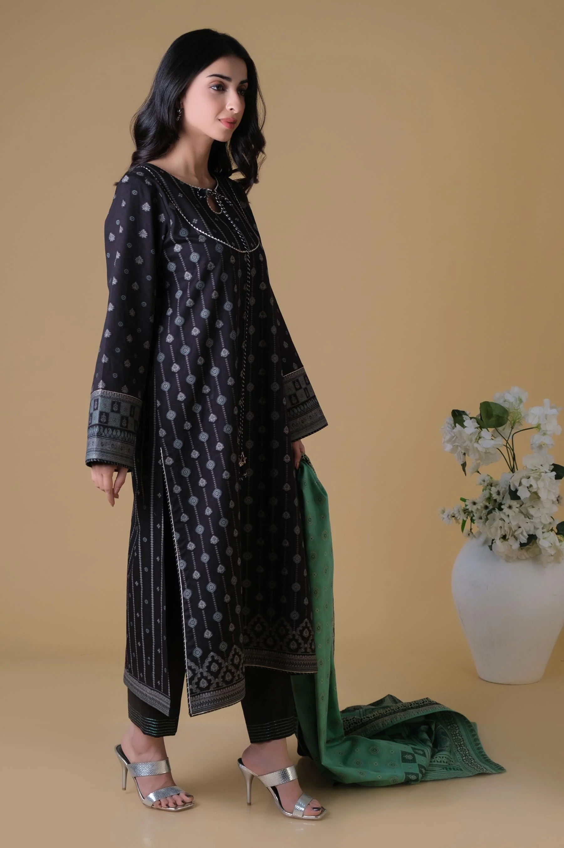 Stitched 3 Pieces Dyed Jacquard Suit - Image 4