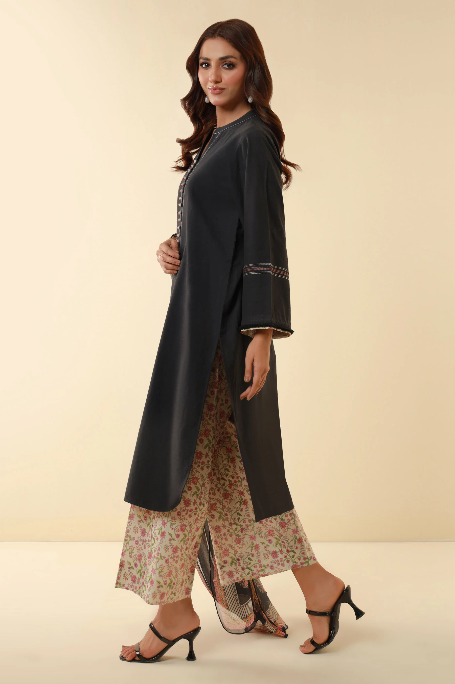 Stitched 3 Piece Lawn Suit - Image 5
