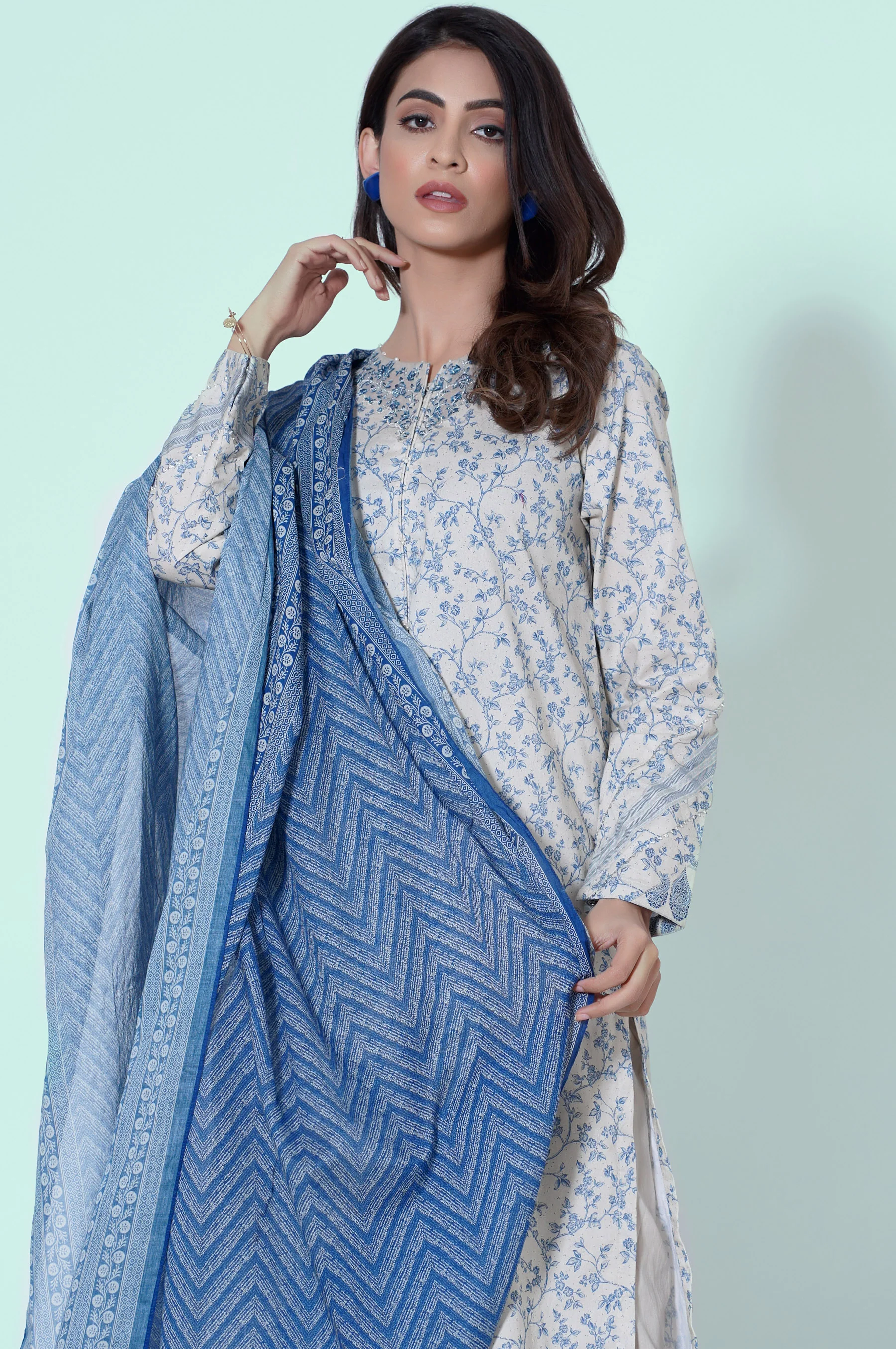 Stitched 3 Piece Embroidered Lawn Suit - Image 5
