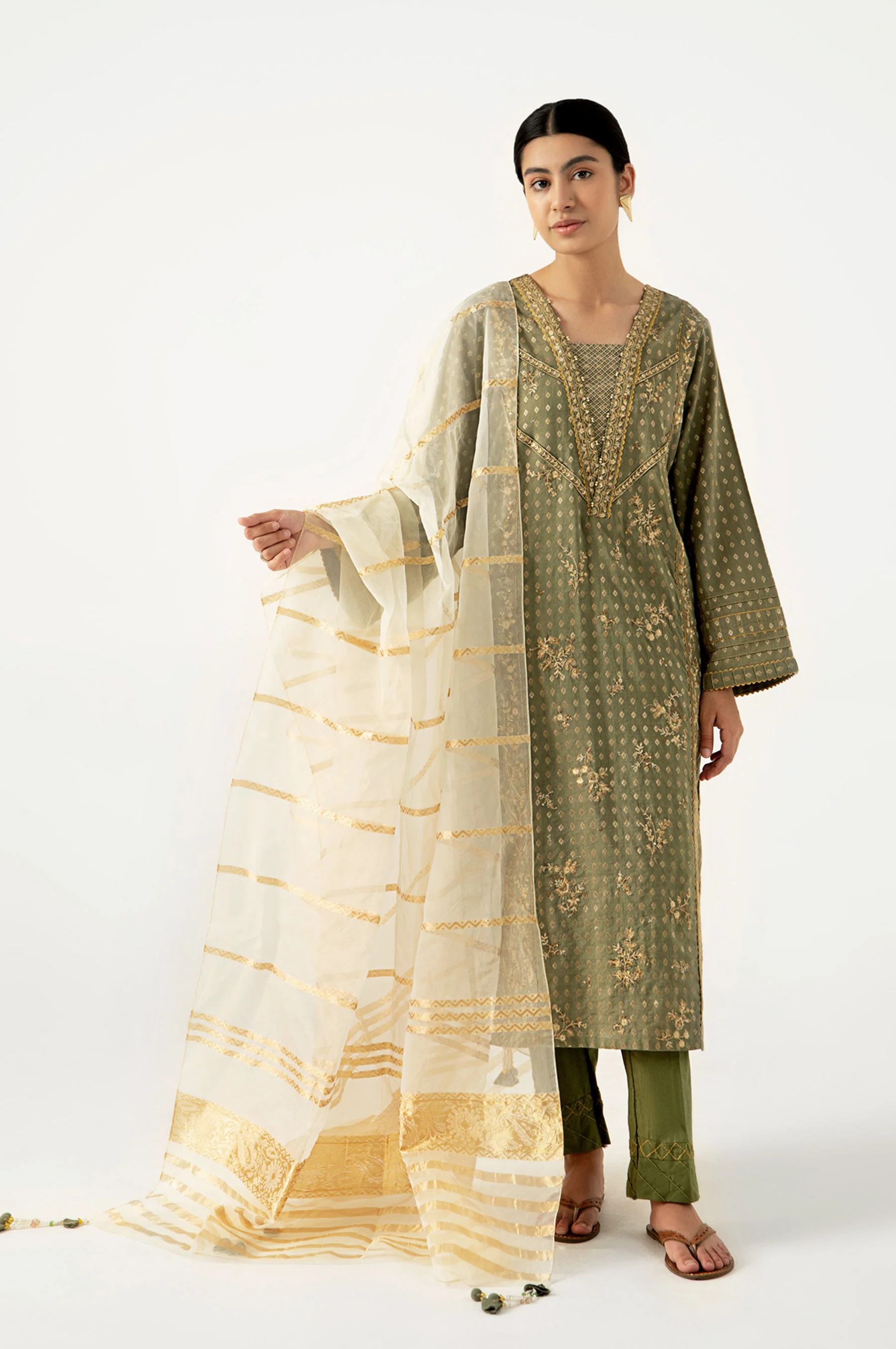 Stitched 3 Piece Maysuri Jacquard with Shaded Organza Suit