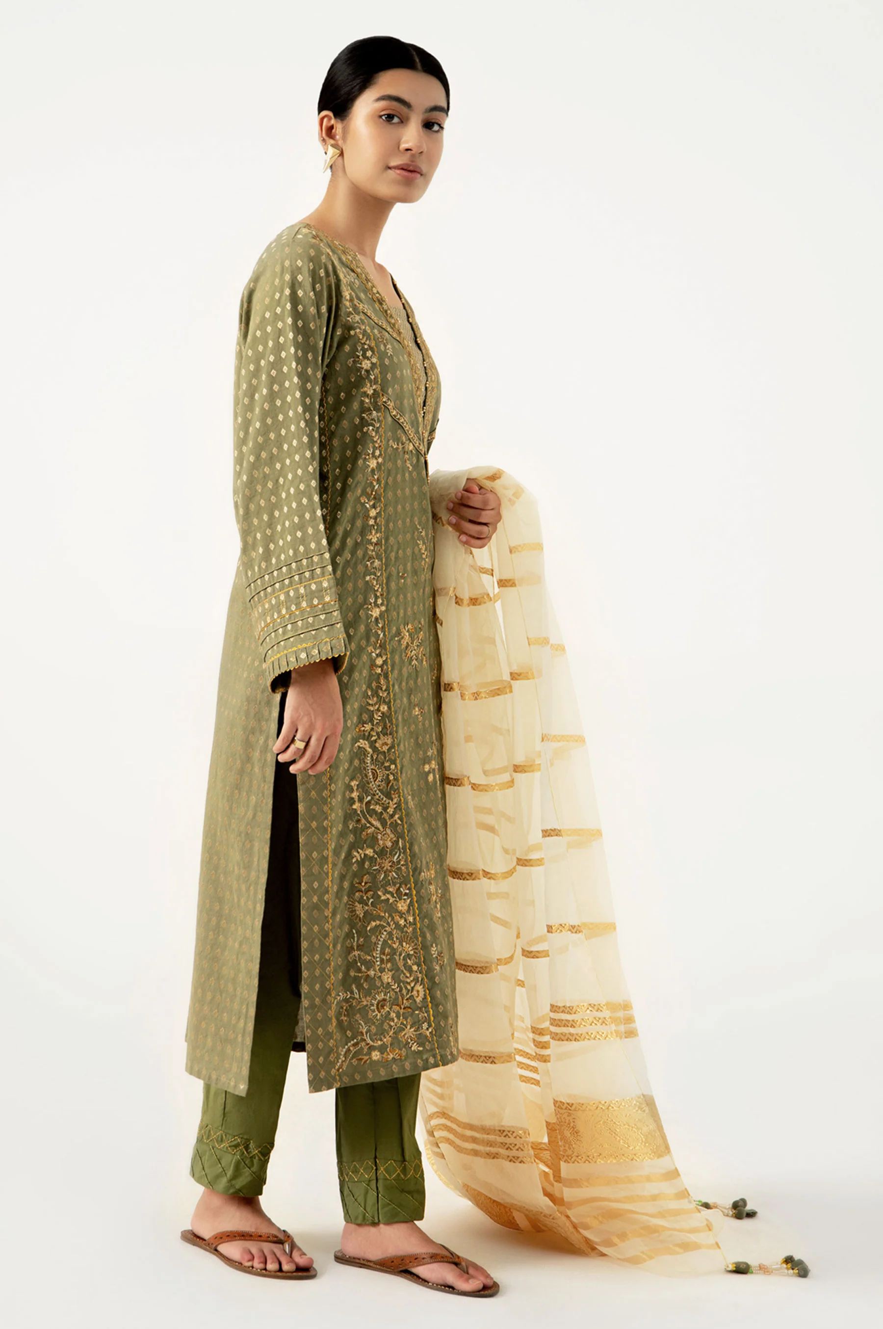 Stitched 3 Piece Maysuri Jacquard with Shaded Organza Suit - Image 4