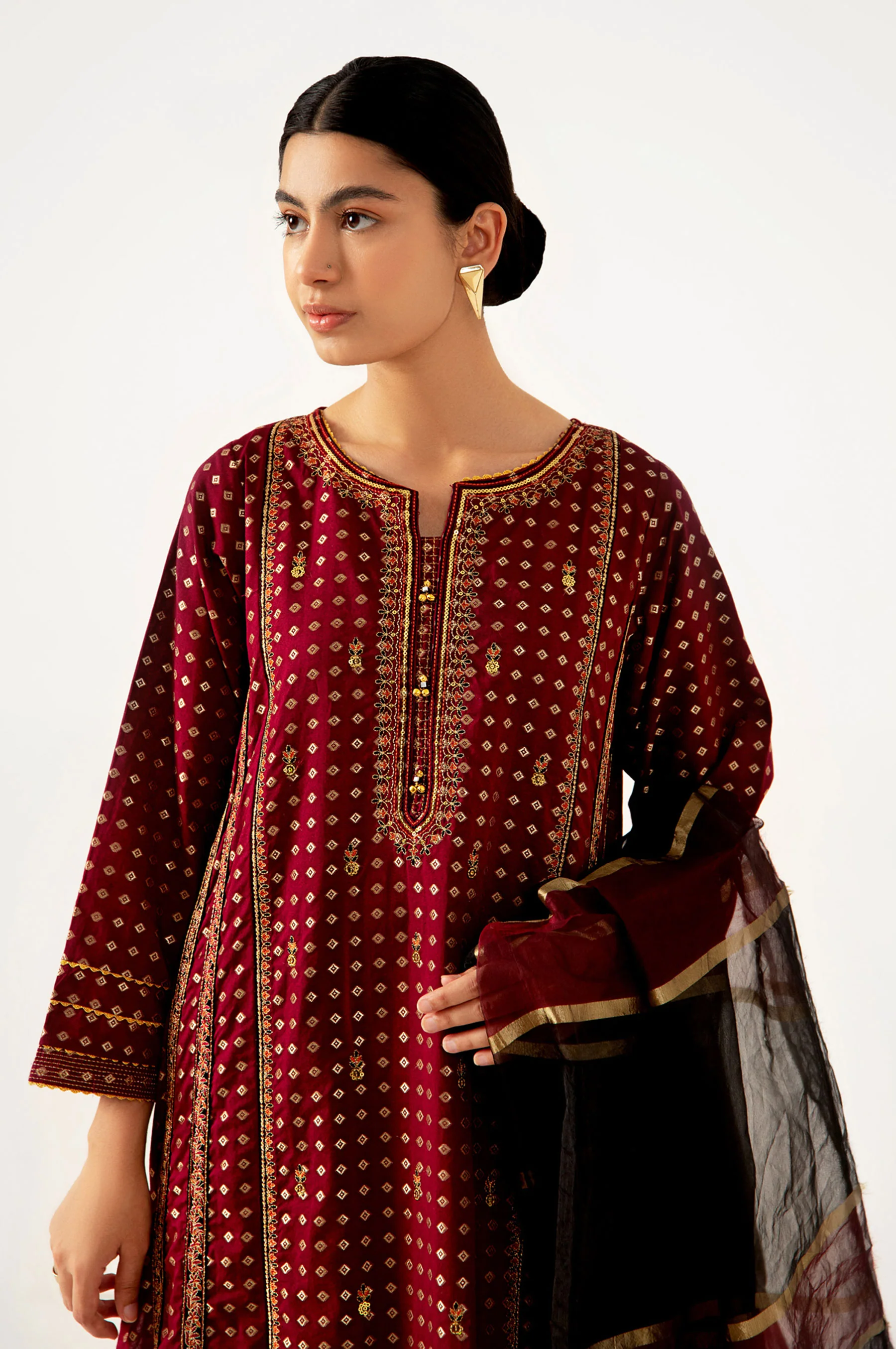 Stitched 3 Piece Maysuri Jacquard with Shaded Organza Suit - Image 4