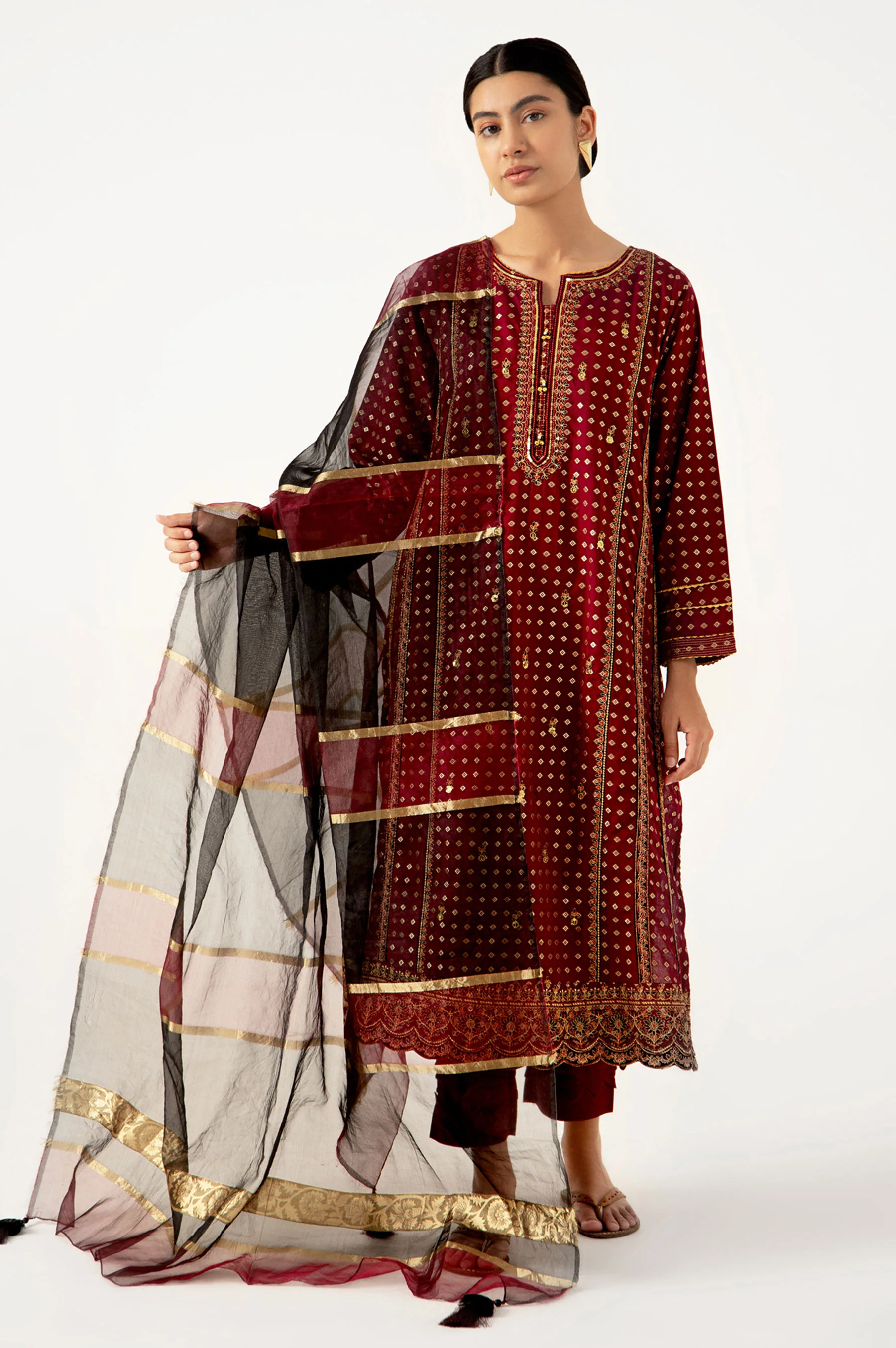Stitched 3 Piece Maysuri Jacquard with Shaded Organza Suit - Image 5