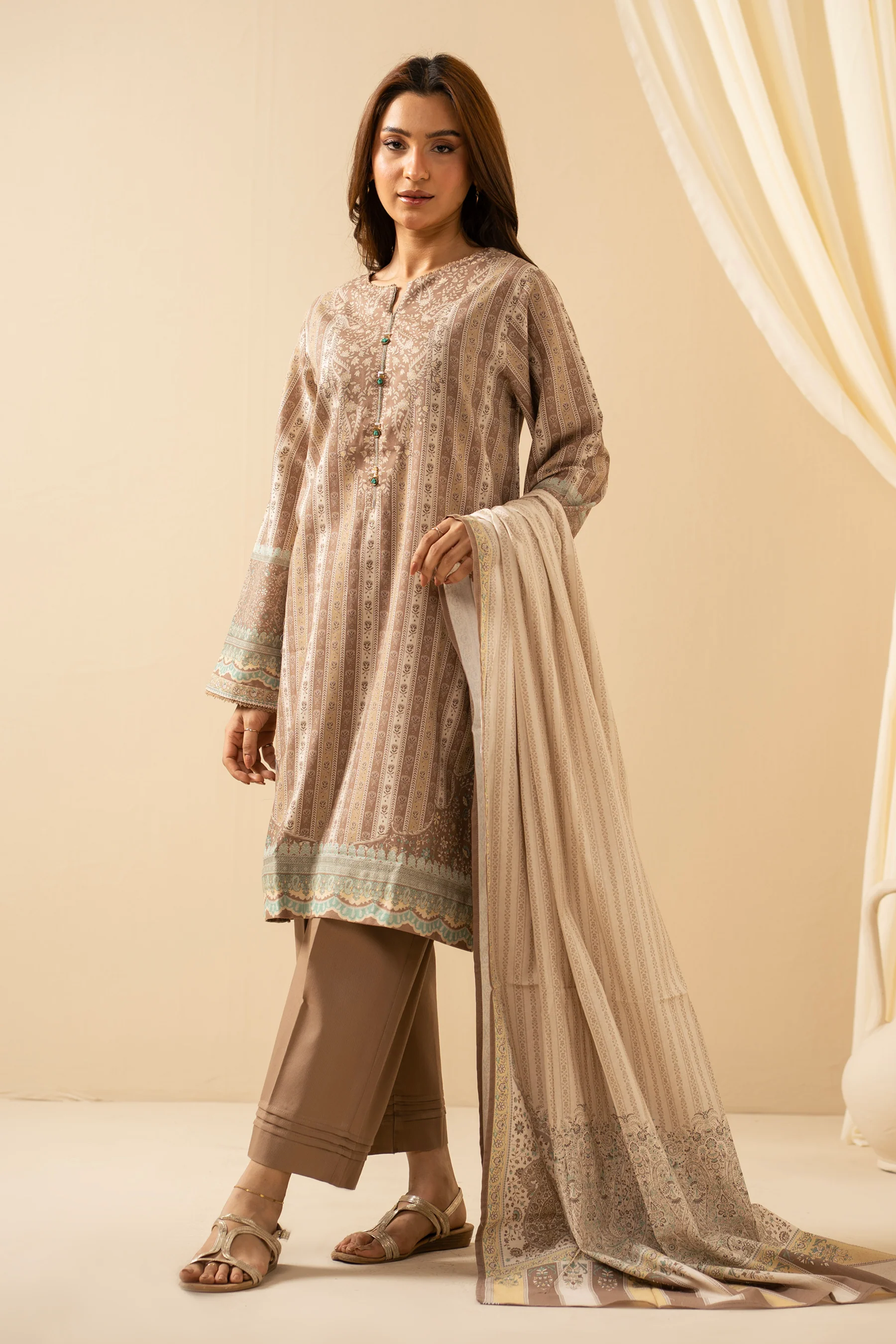 PRINTED SUIT