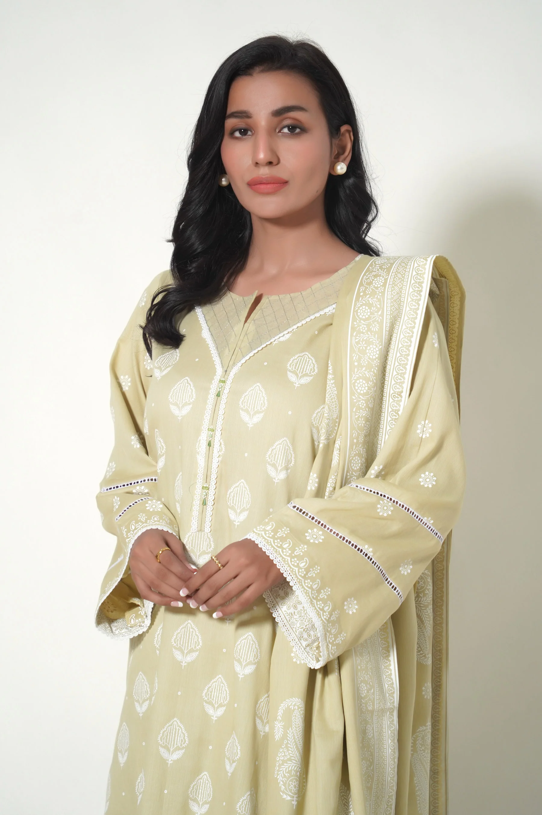 Stitched 3 Piece Printed Cottle Suit - Image 4