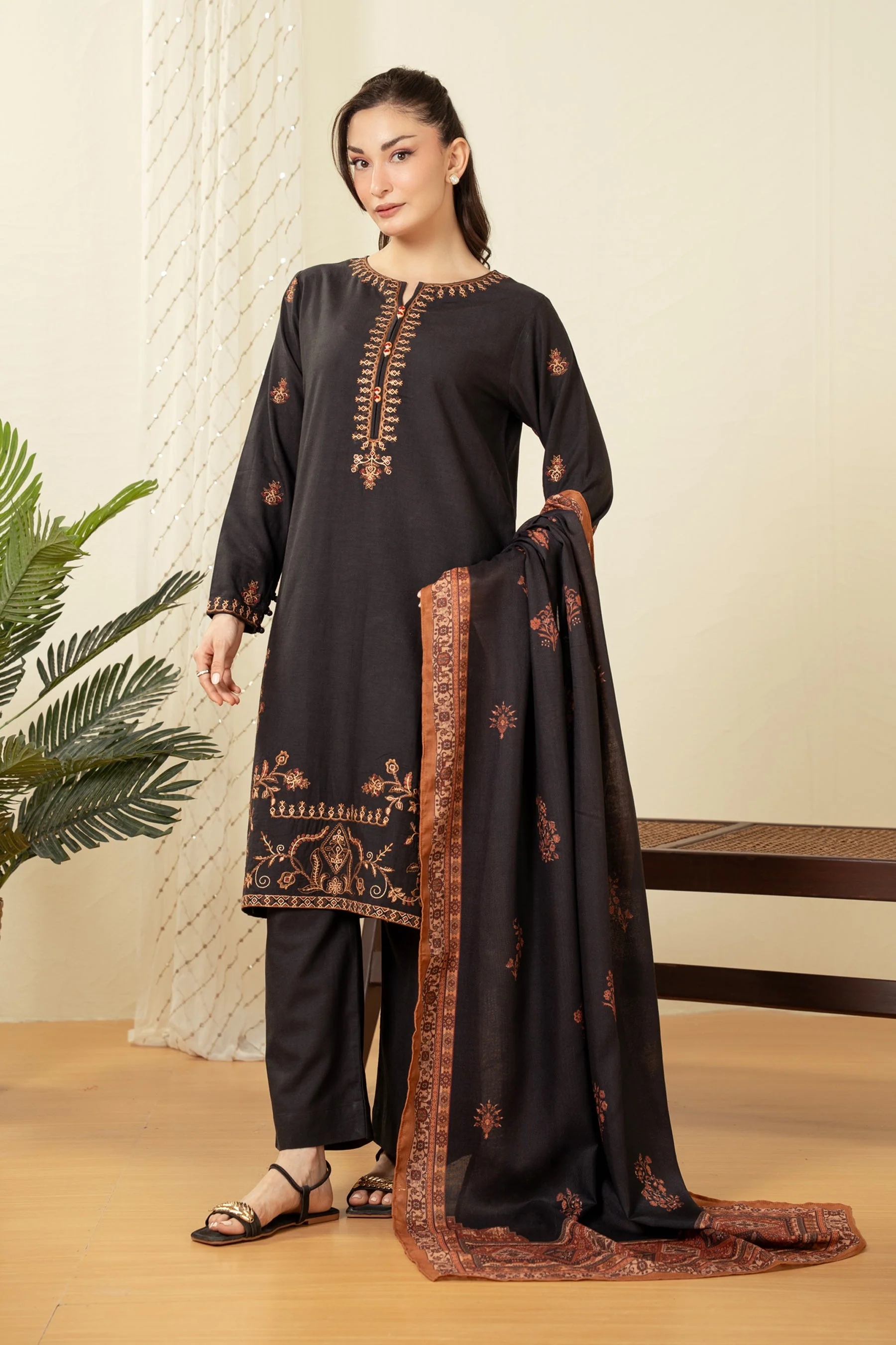 EMBROIDERED SUIT (FACTORY E-OUTLET)