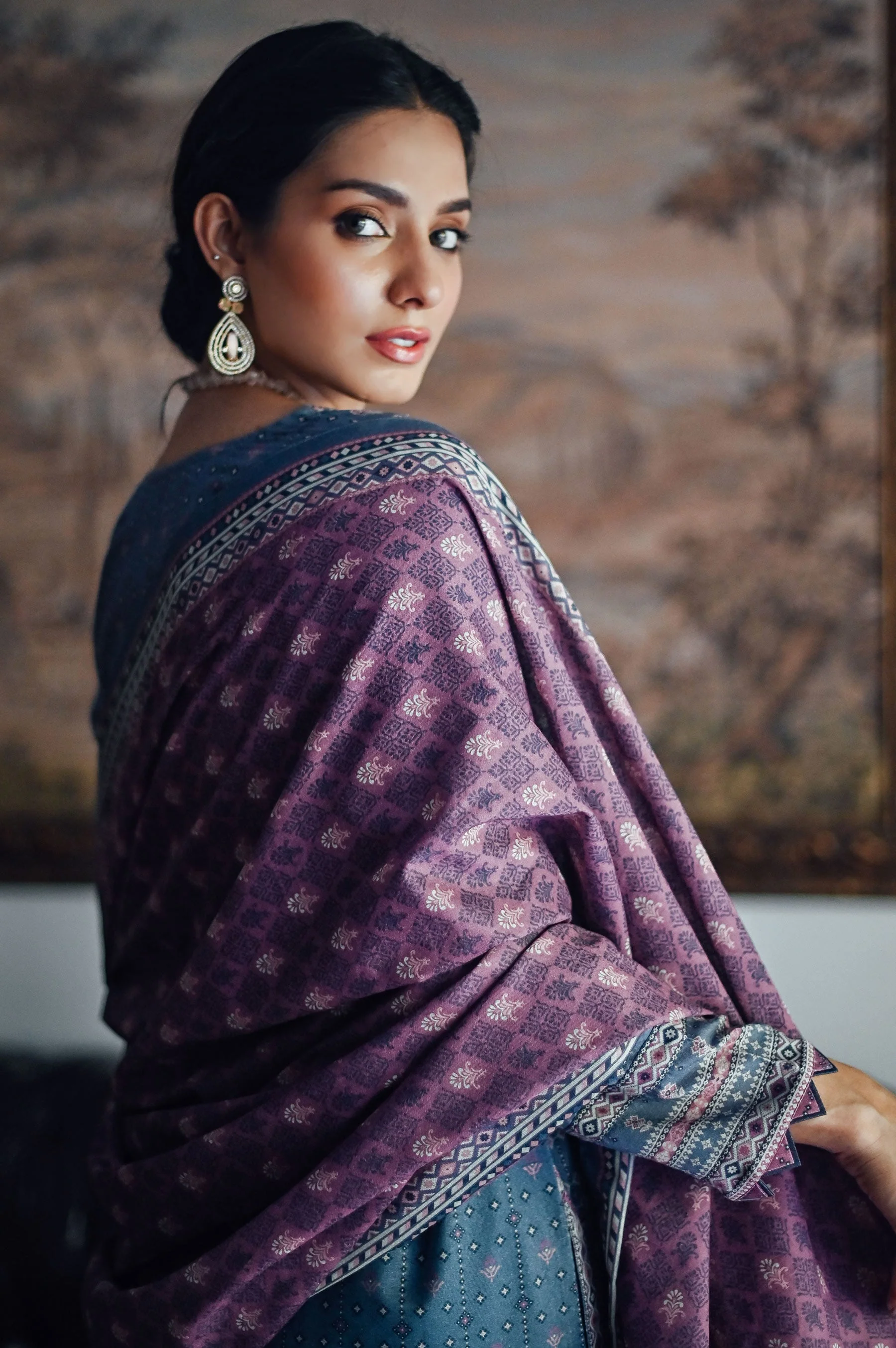Stitched 3 Piece Printed Karandi Suit - Image 4