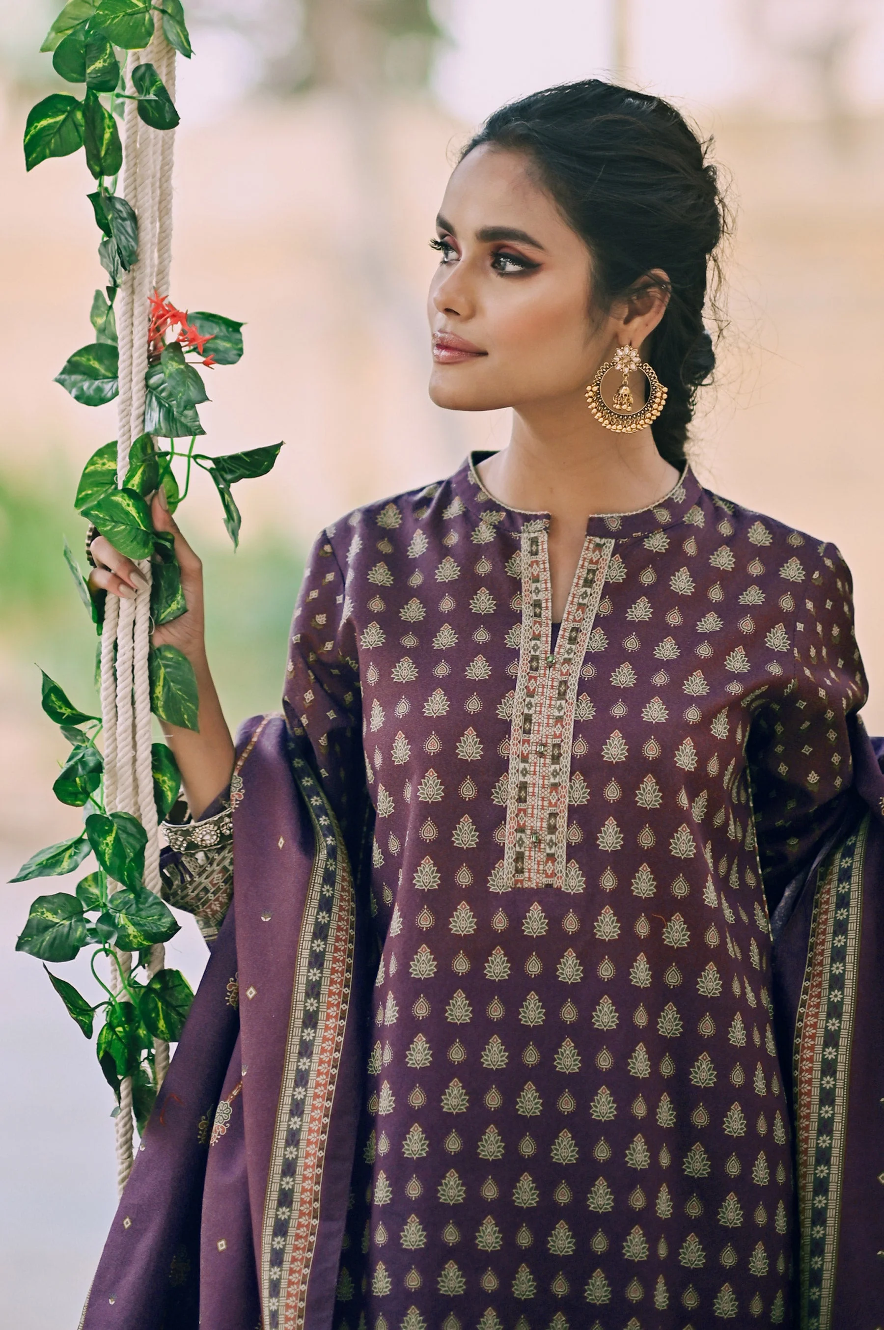 Stitched 3 Piece Printed Karandi Suit - Image 5