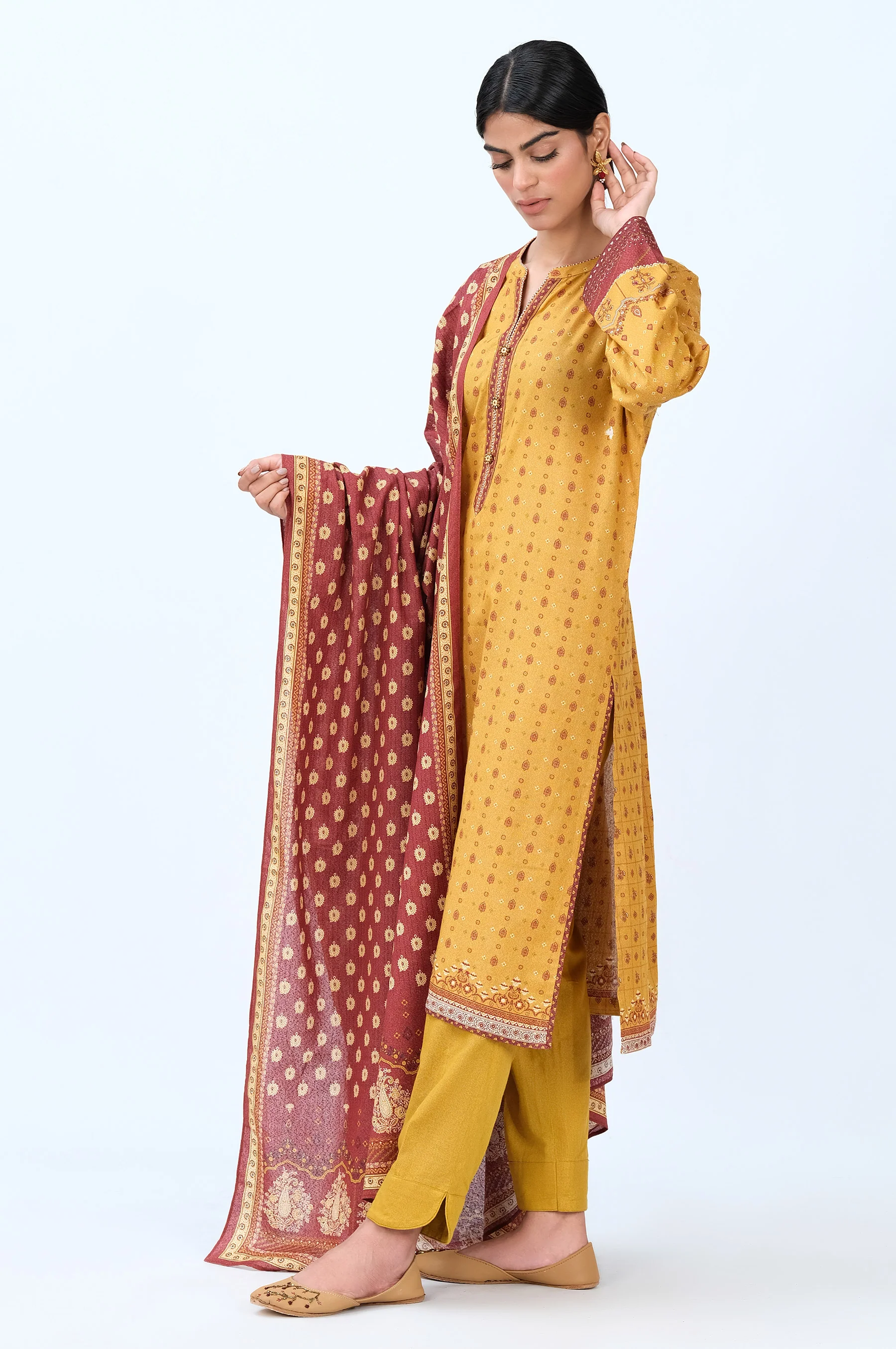 Stitched 3 Piece Printed Karandi Suit - Image 3