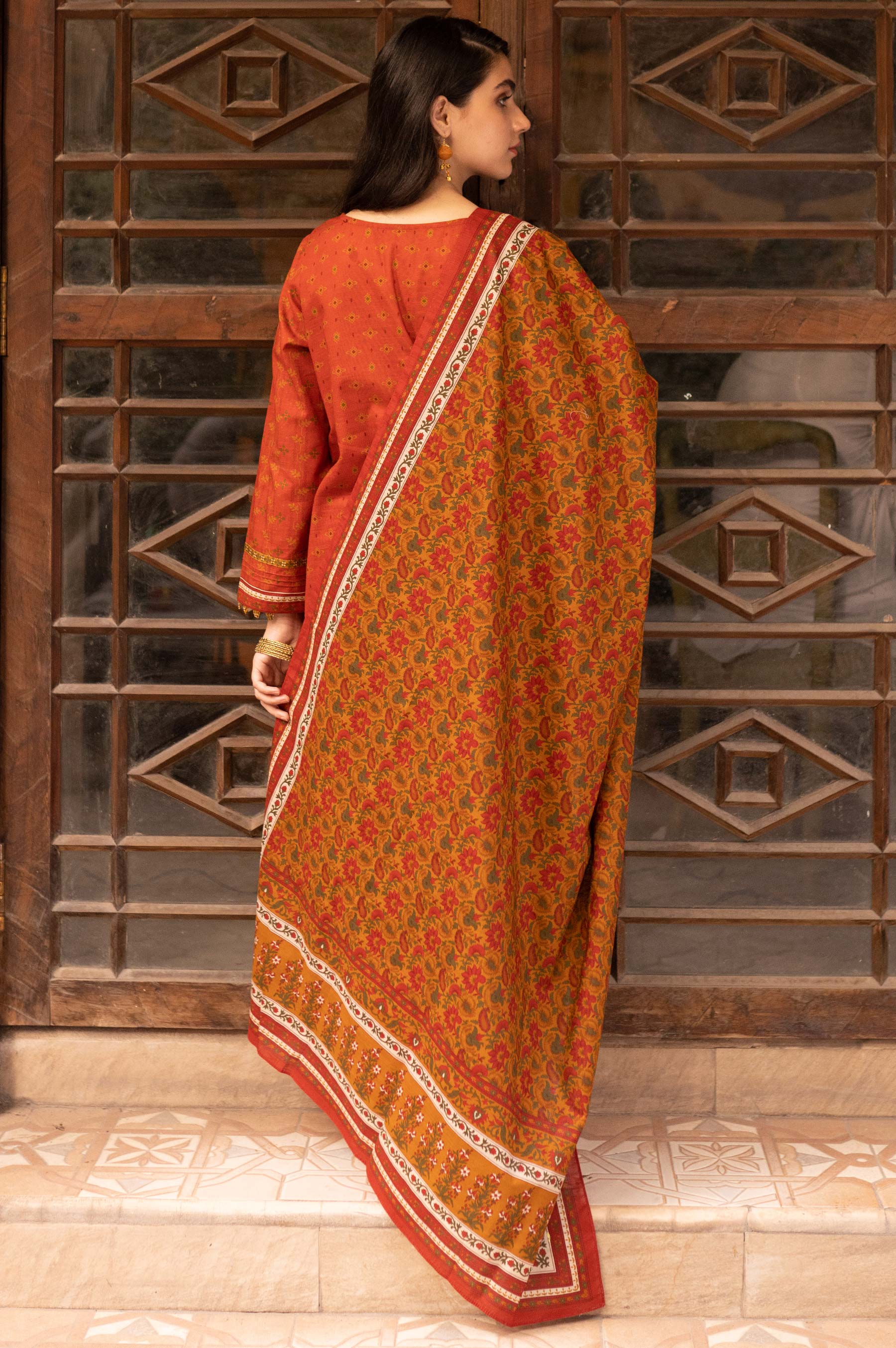 Stitched 3 Piece Printed Khaddar Suit - Image 2
