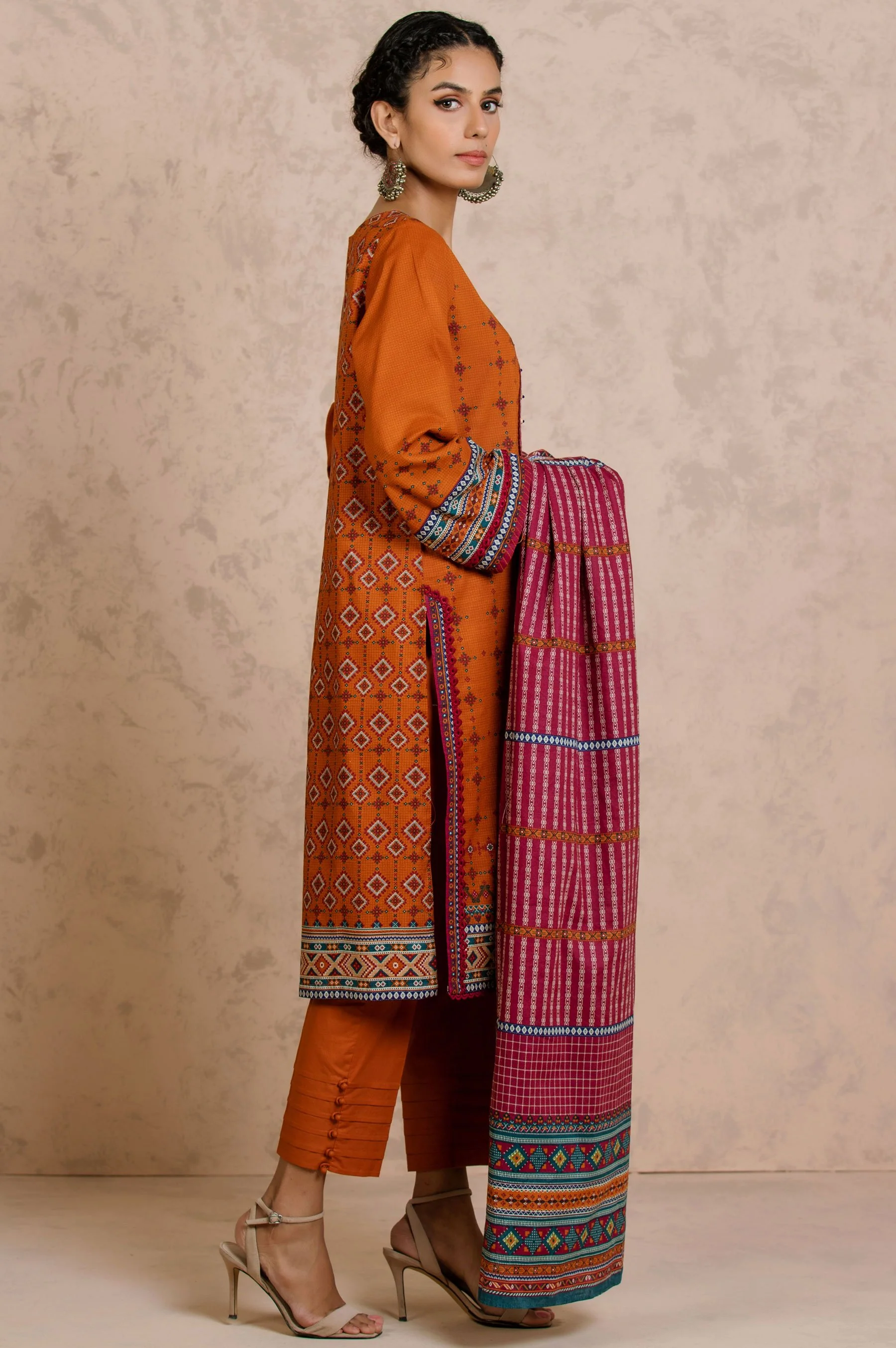 Stitched 3 Piece Printed Khaddar Suit - Image 2