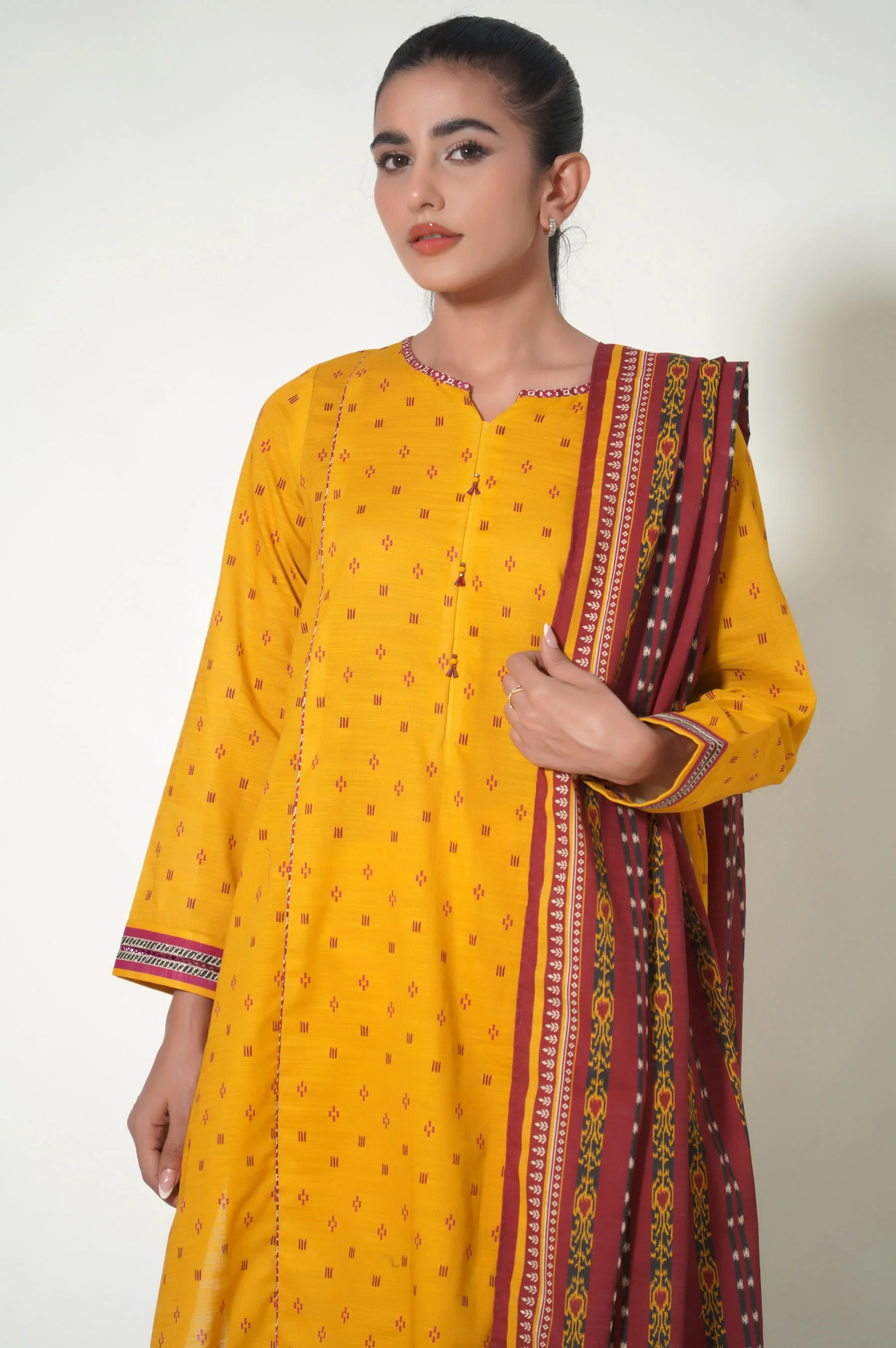 Stitched 3 Piece Printed Khaddar Suit - Image 2