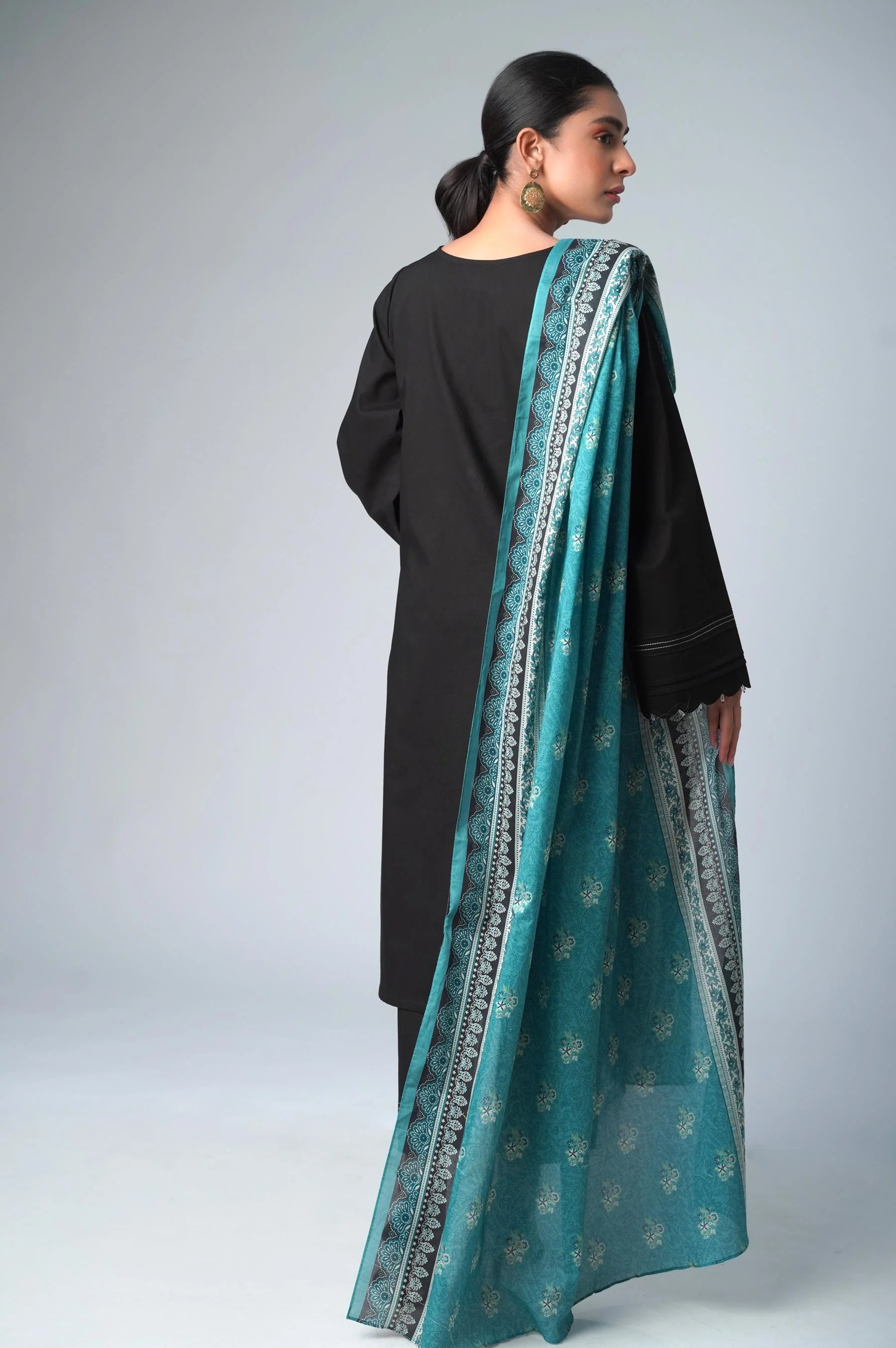 Stitched 3 Piece Printed Lawn - Image 3