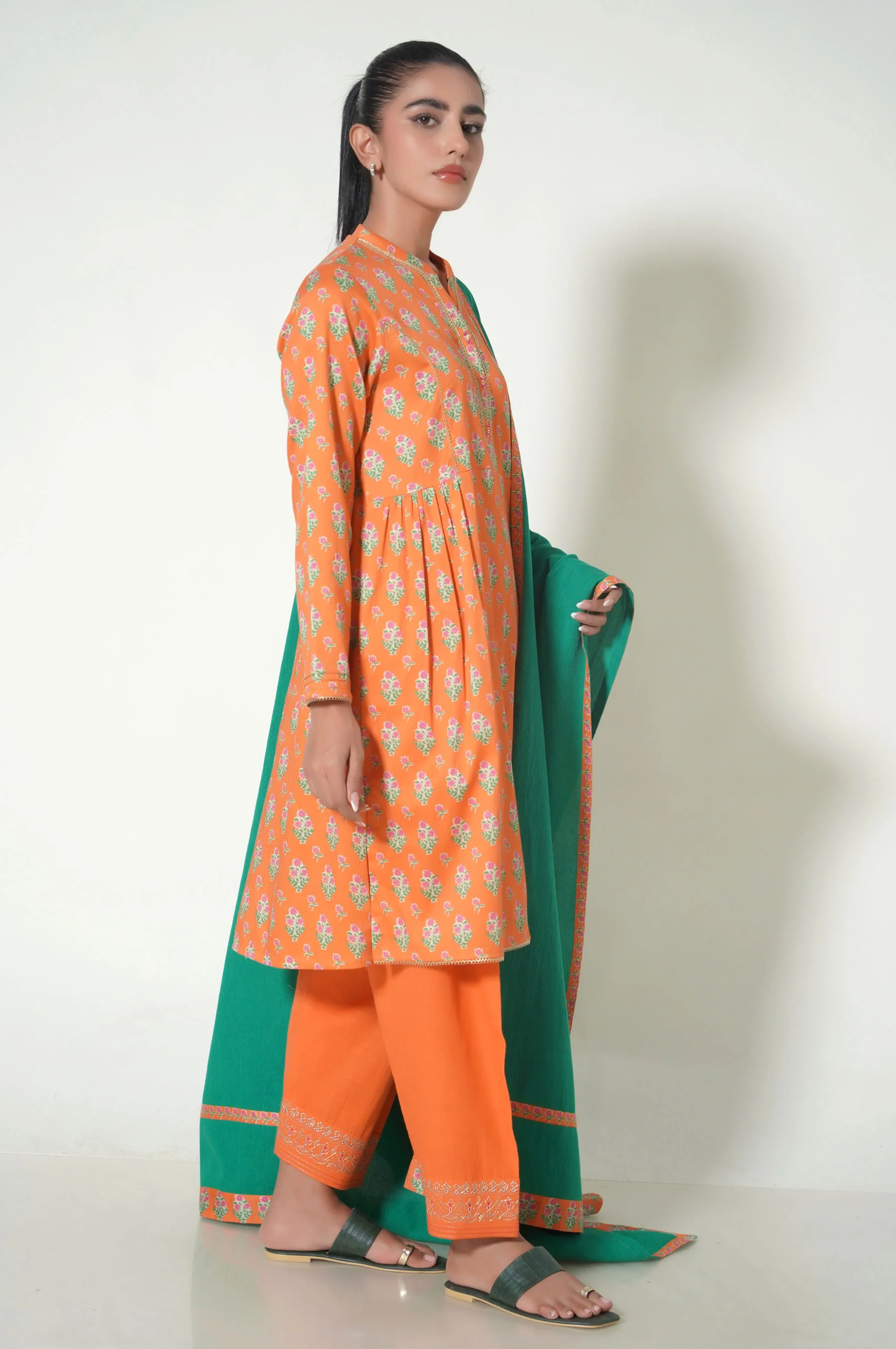 Stitched 3 Piece Printed Cottle Suit - Image 3