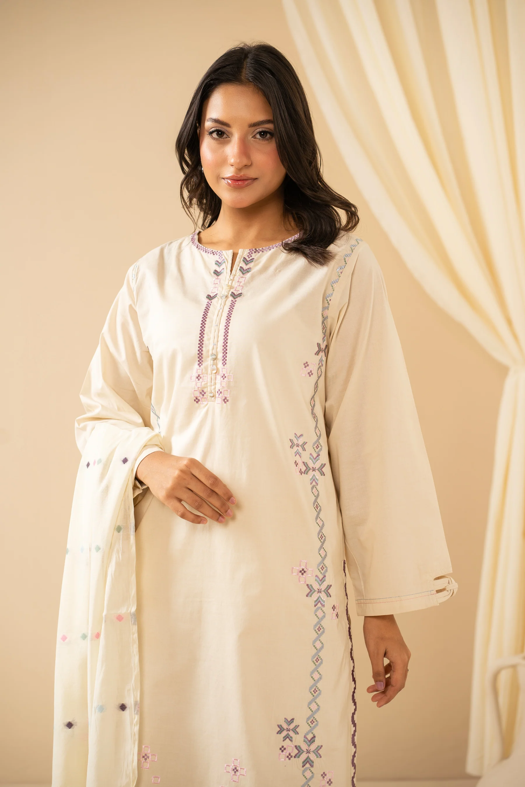 STITCHED EMBROIDERED CAMBRIC SUIT - Image 3