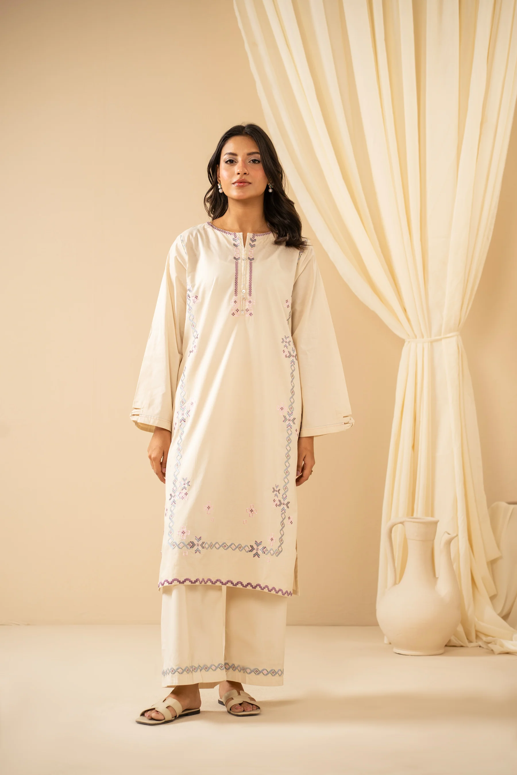 STITCHED EMBROIDERED CAMBRIC SUIT - Image 5