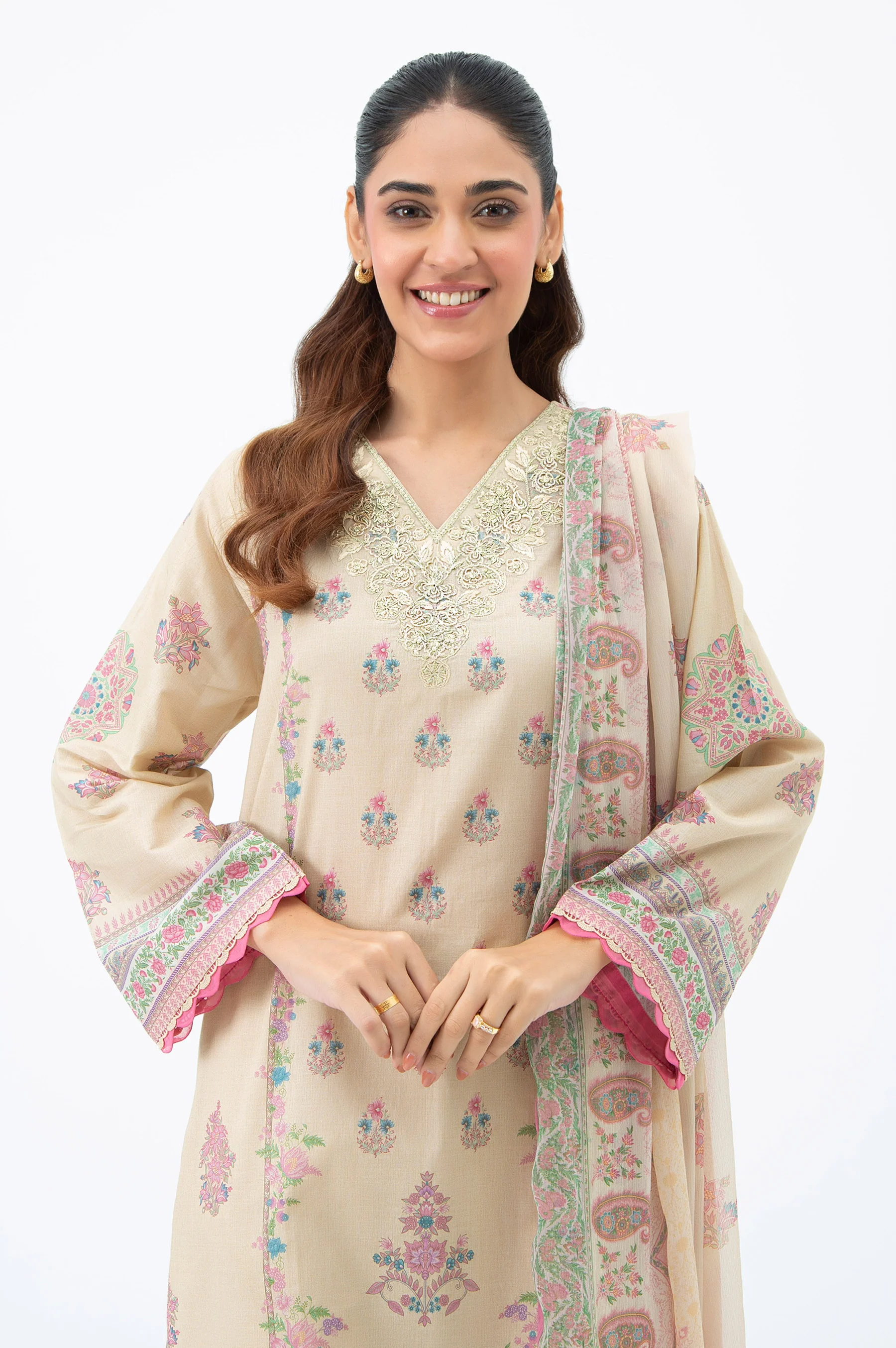 EMBROIDERED LAWN STITCHED 3 PIECE SUIT - Image 3