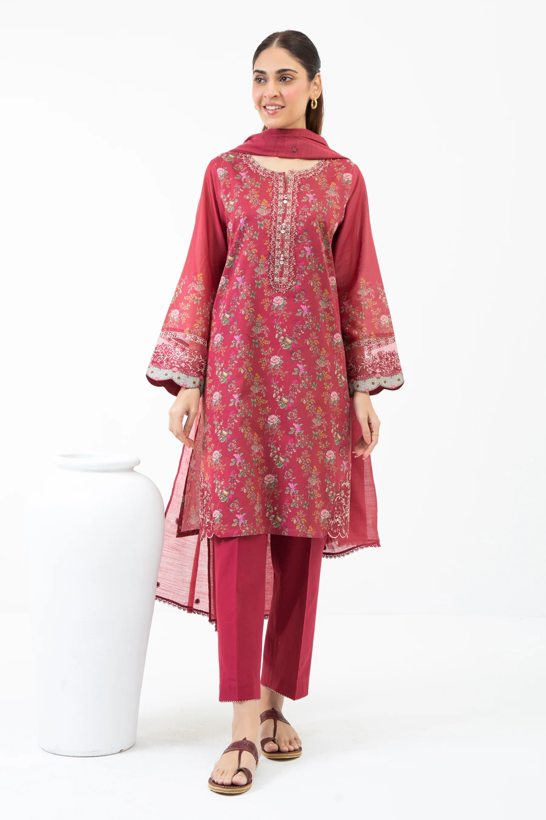 STITCHED EMBROIDERED CAMBRIC SUIT - Image 2