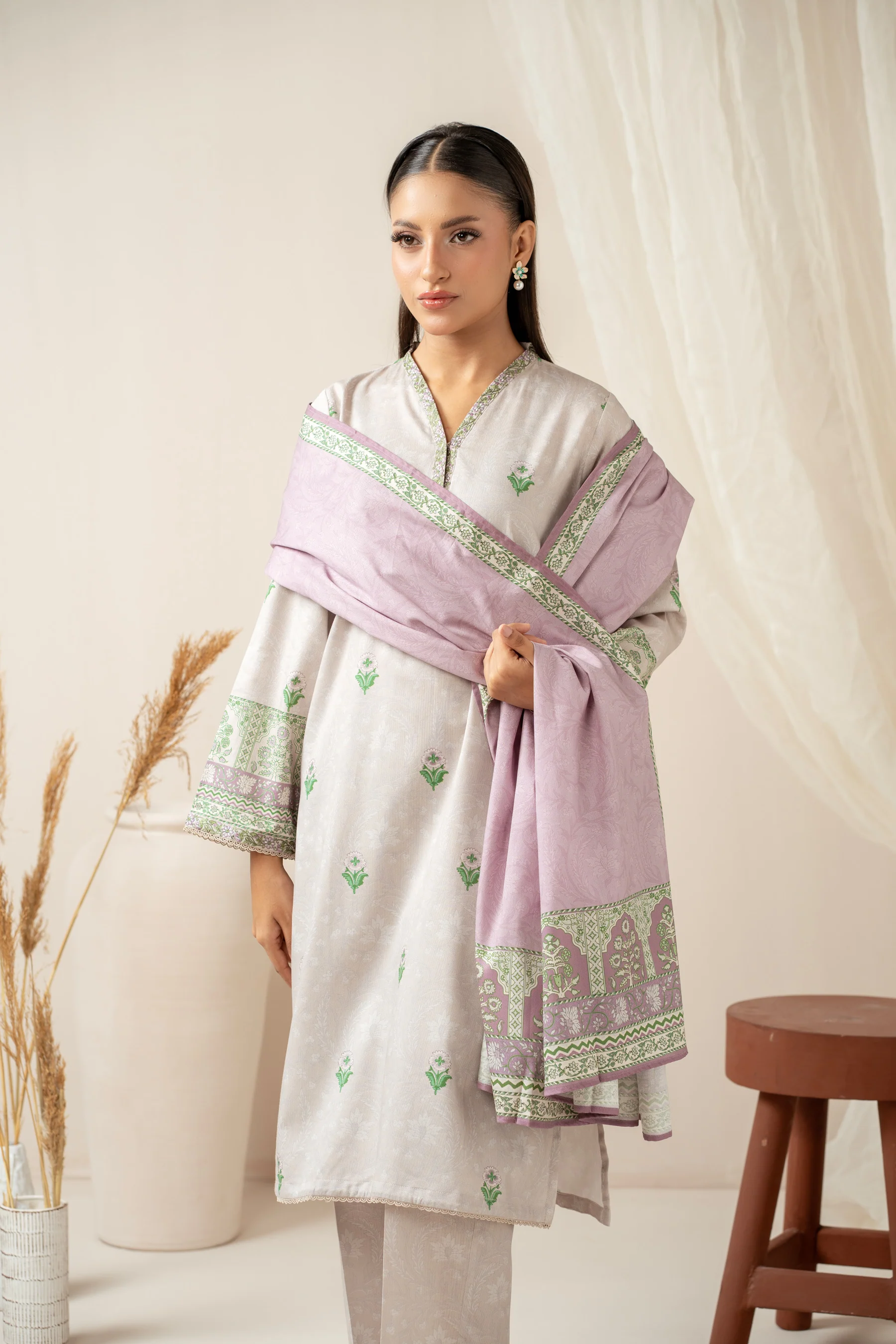 STITCHED EMBROIDERED SUIT - Image 3