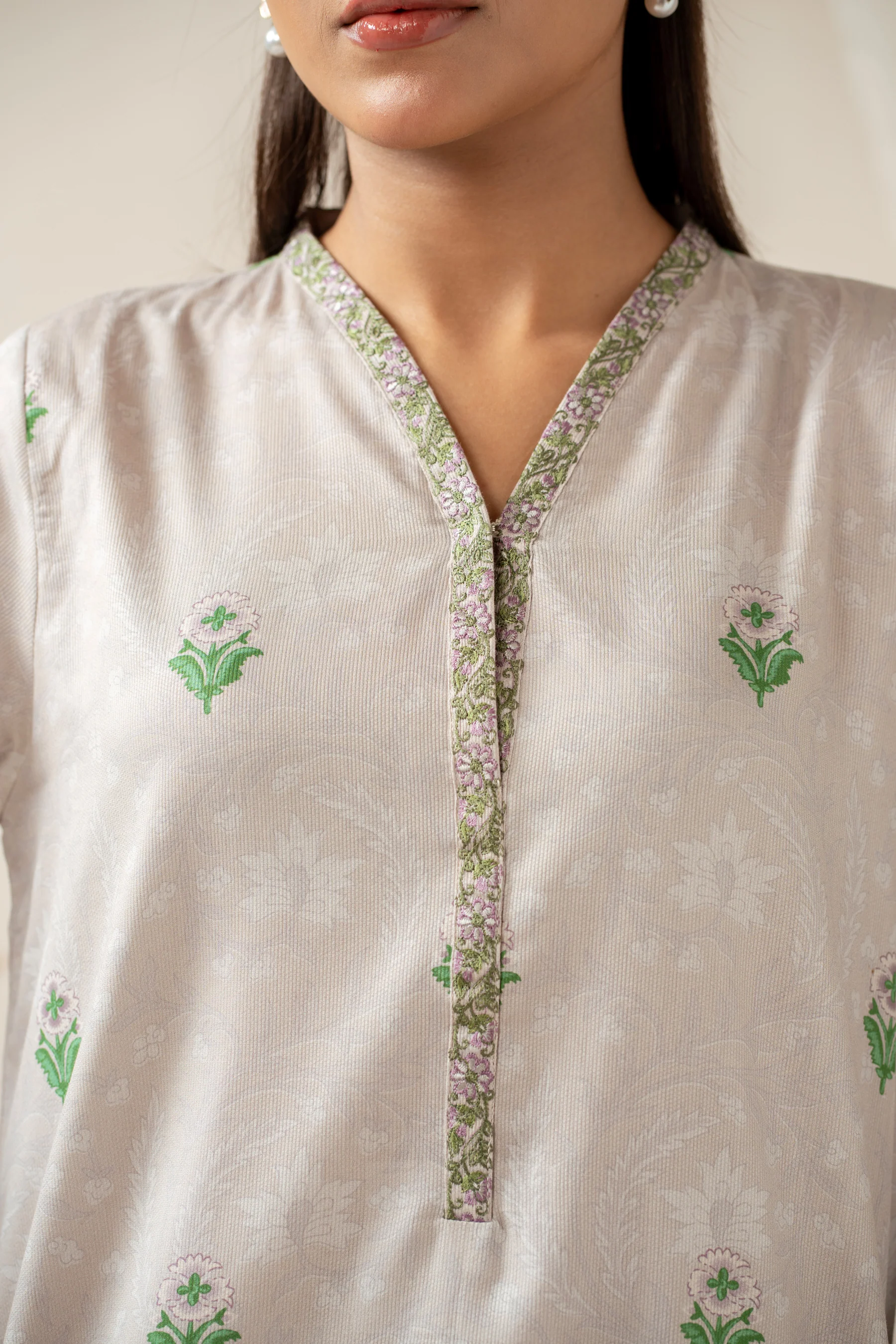 STITCHED EMBROIDERED SUIT - Image 4