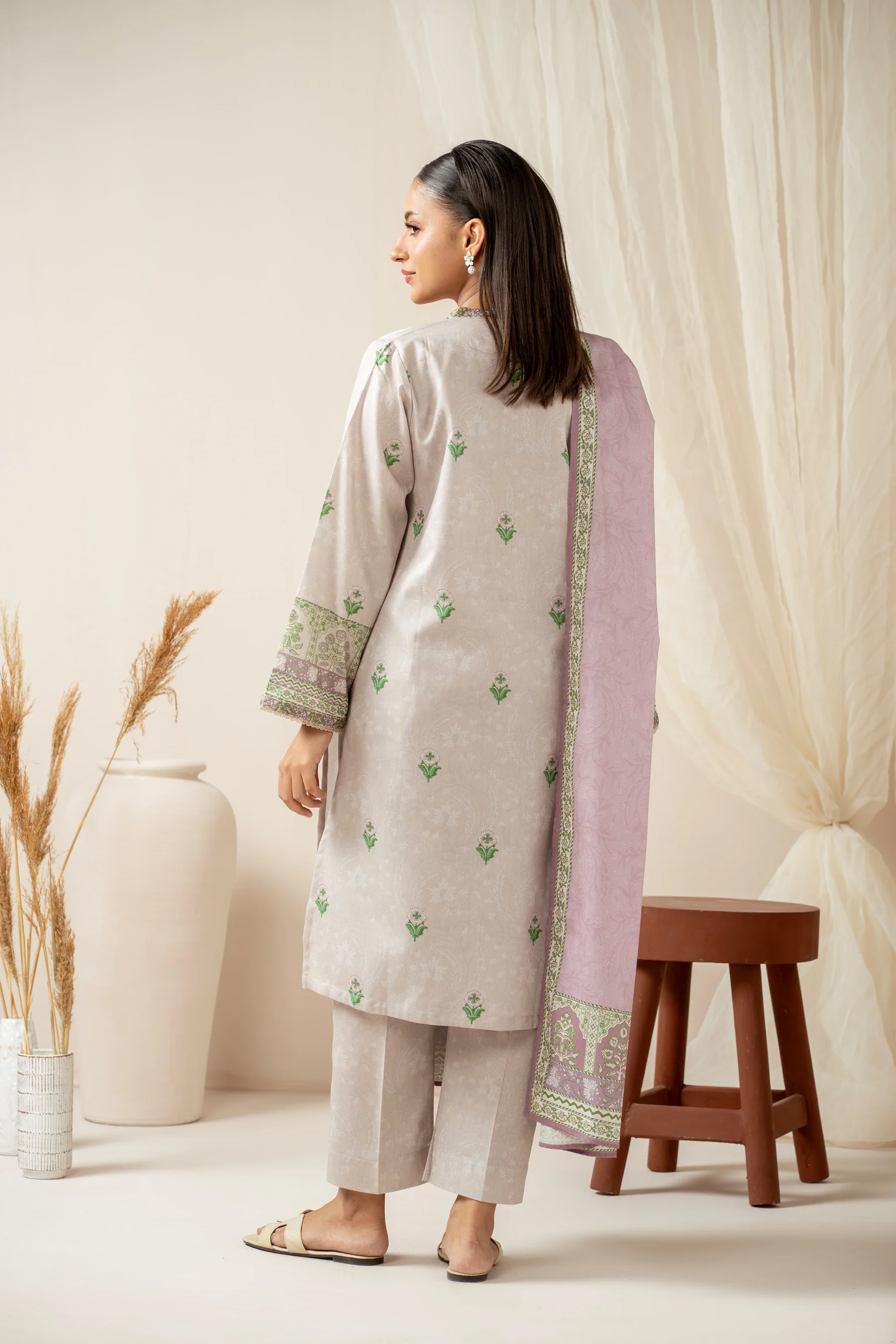 STITCHED EMBROIDERED SUIT - Image 7