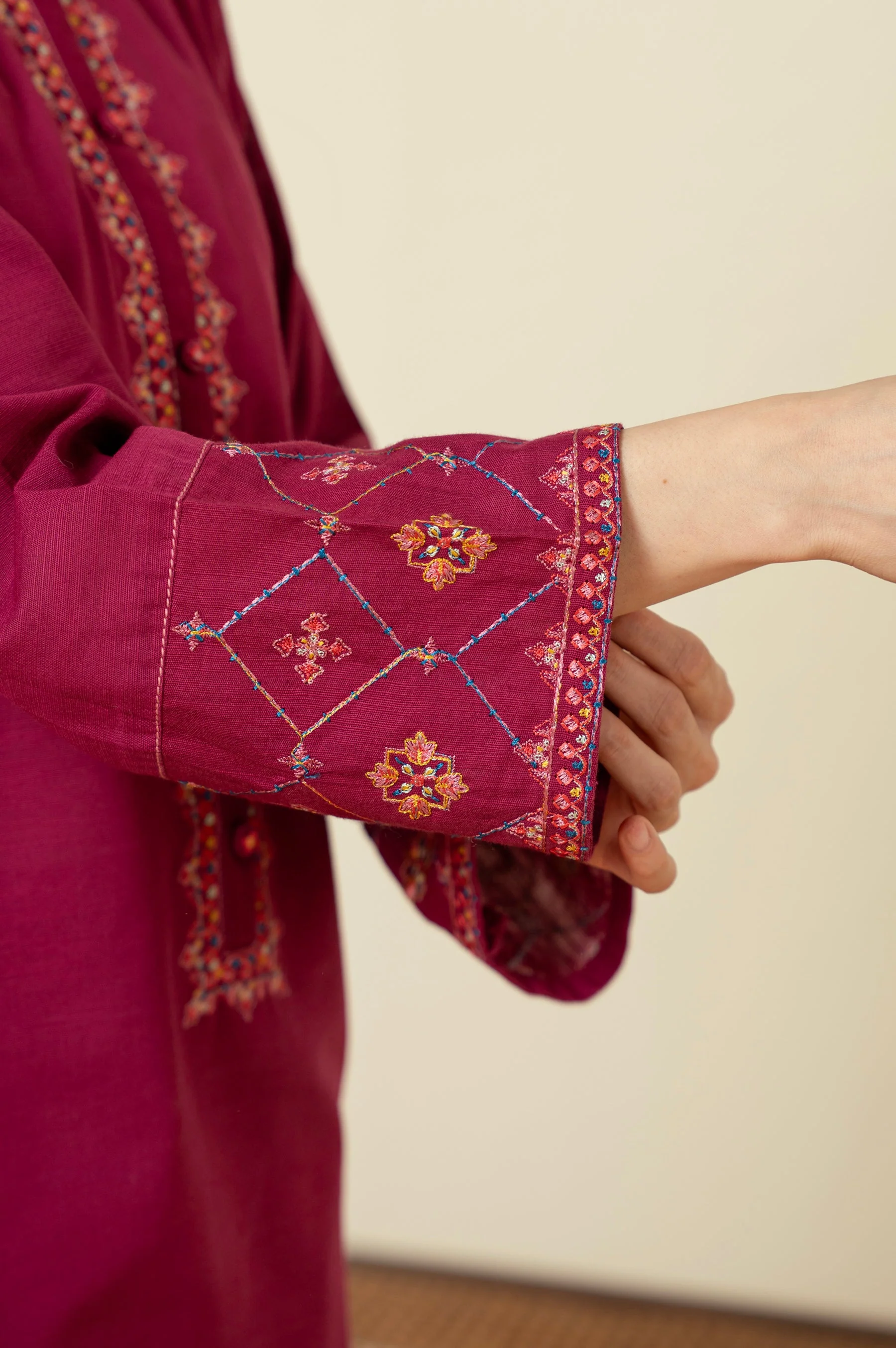 STITCHED DYED EMBROIDERED SUIT (FACTORY E-OUTLET) - Image 4