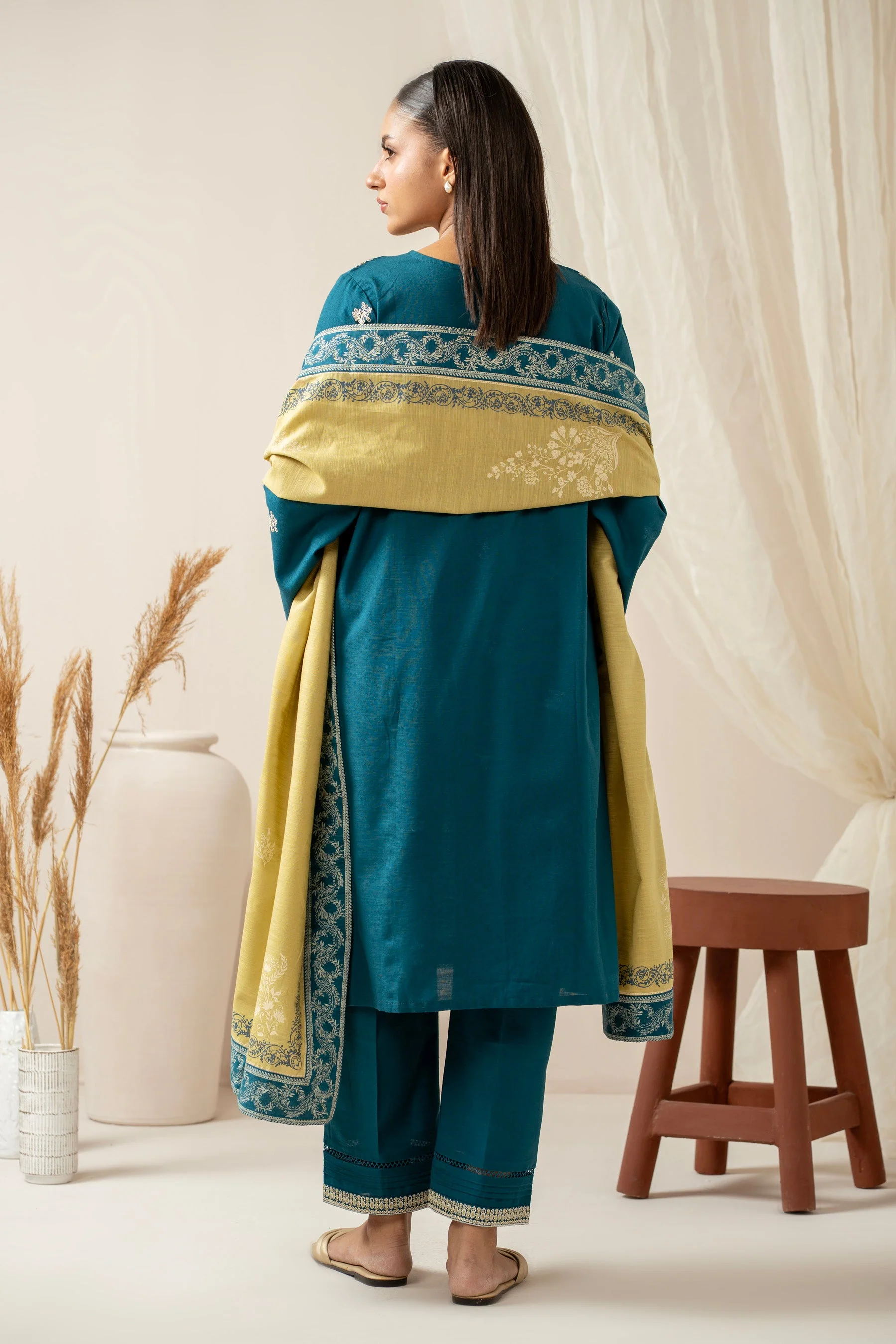 STITCHED EMBROIDERED SUIT (FACTORY E-OUTLET) - Image 4