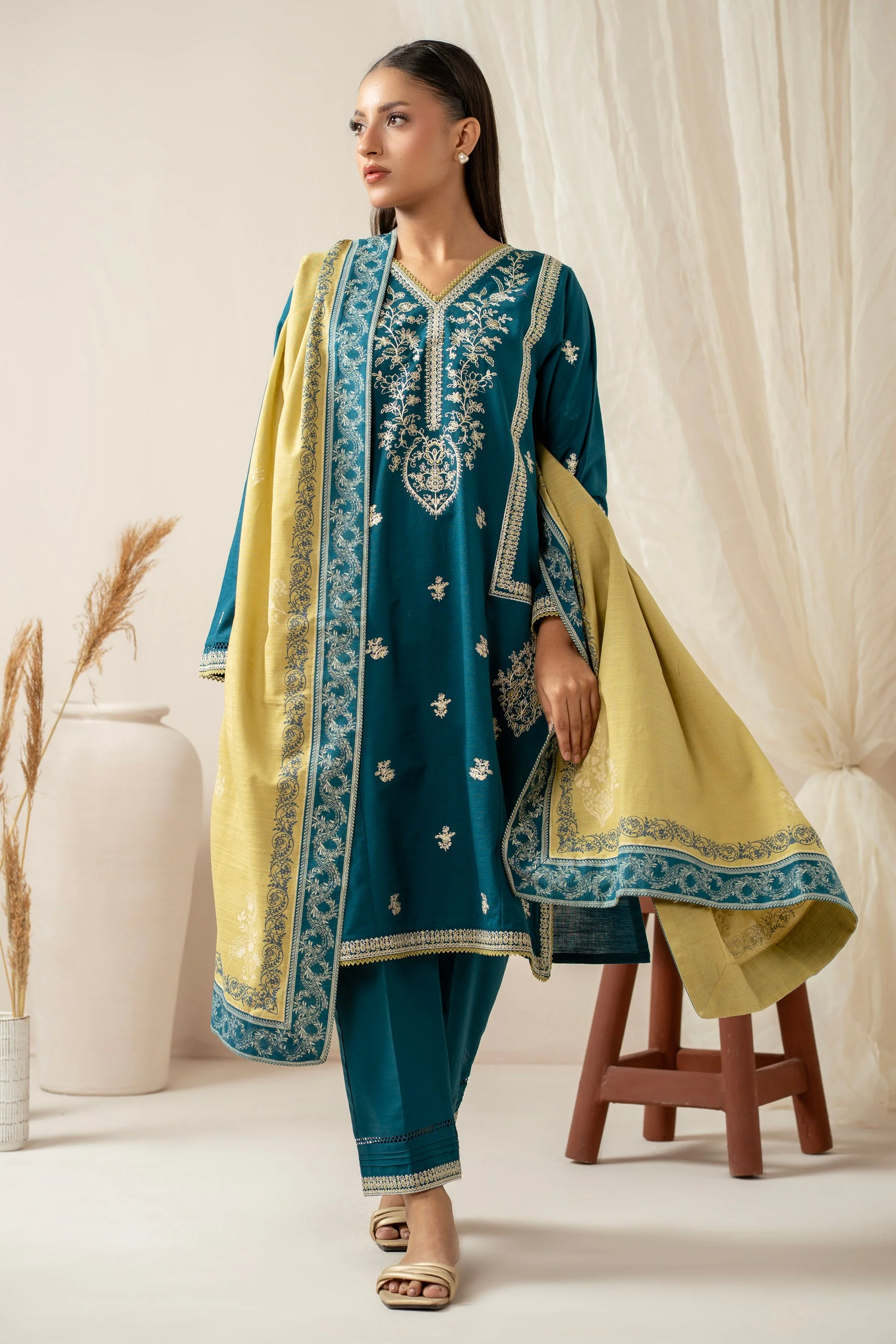 STITCHED EMBROIDERED SUIT (FACTORY E-OUTLET) - Image 5