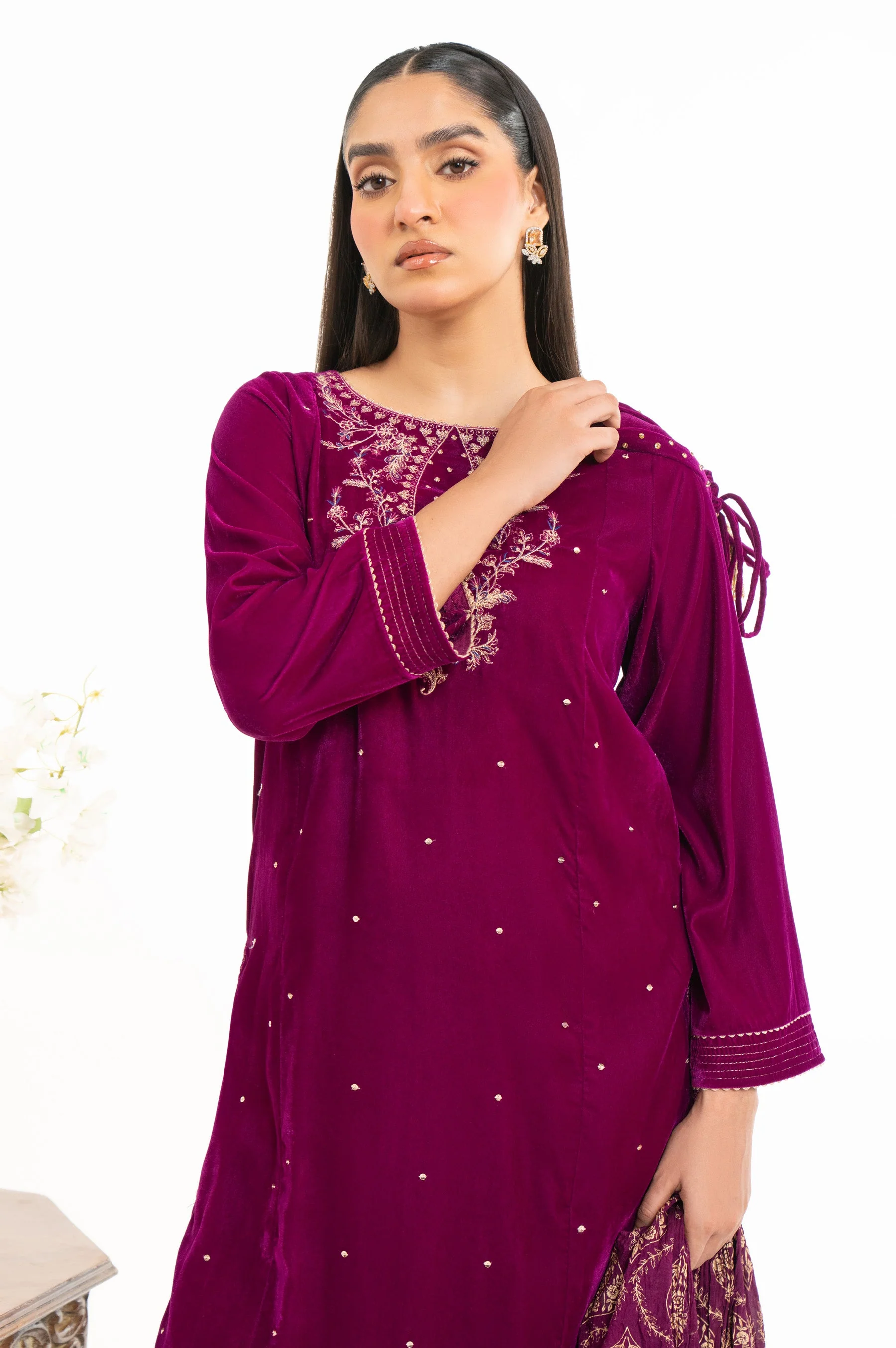 EMBROIDERED VELVET SUIT (FACTORY E-OUTLET) - Image 6