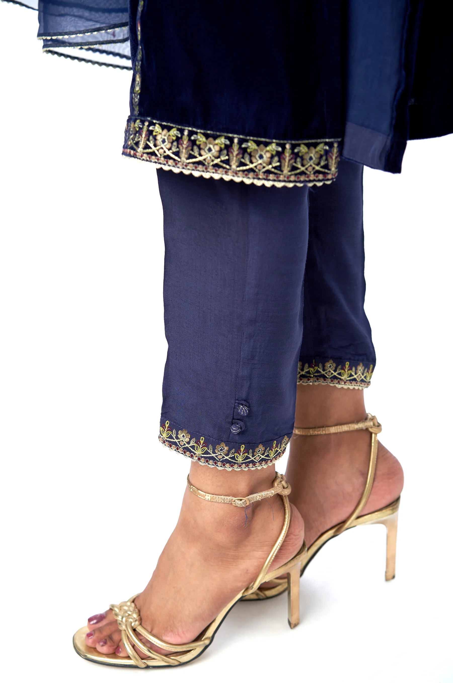 Stitched 3 Piece Velvet Embroidered Suit - Image 6