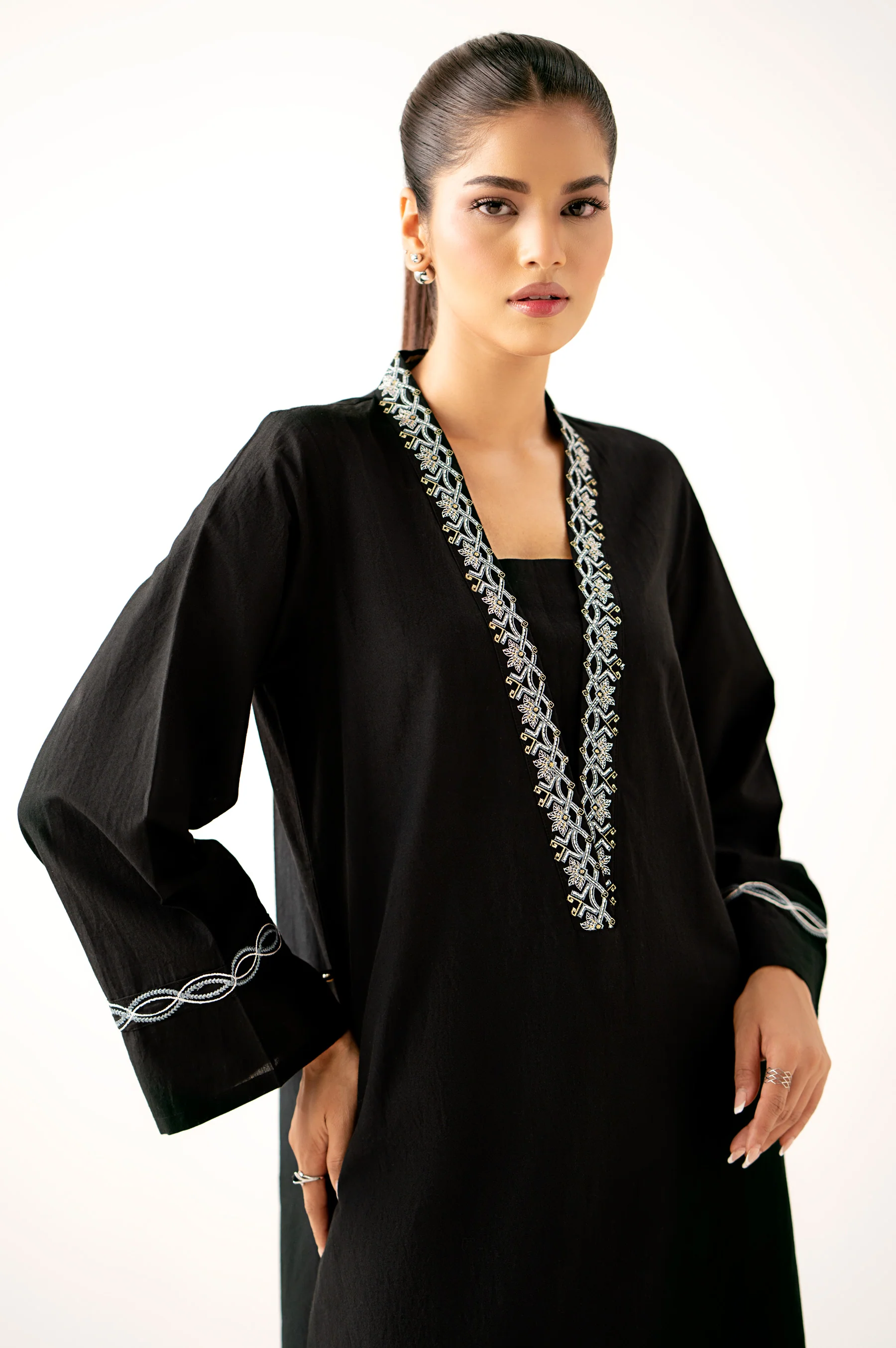 STITCHED EMBROIDERED CAMBRIC SHIRT - Image 4