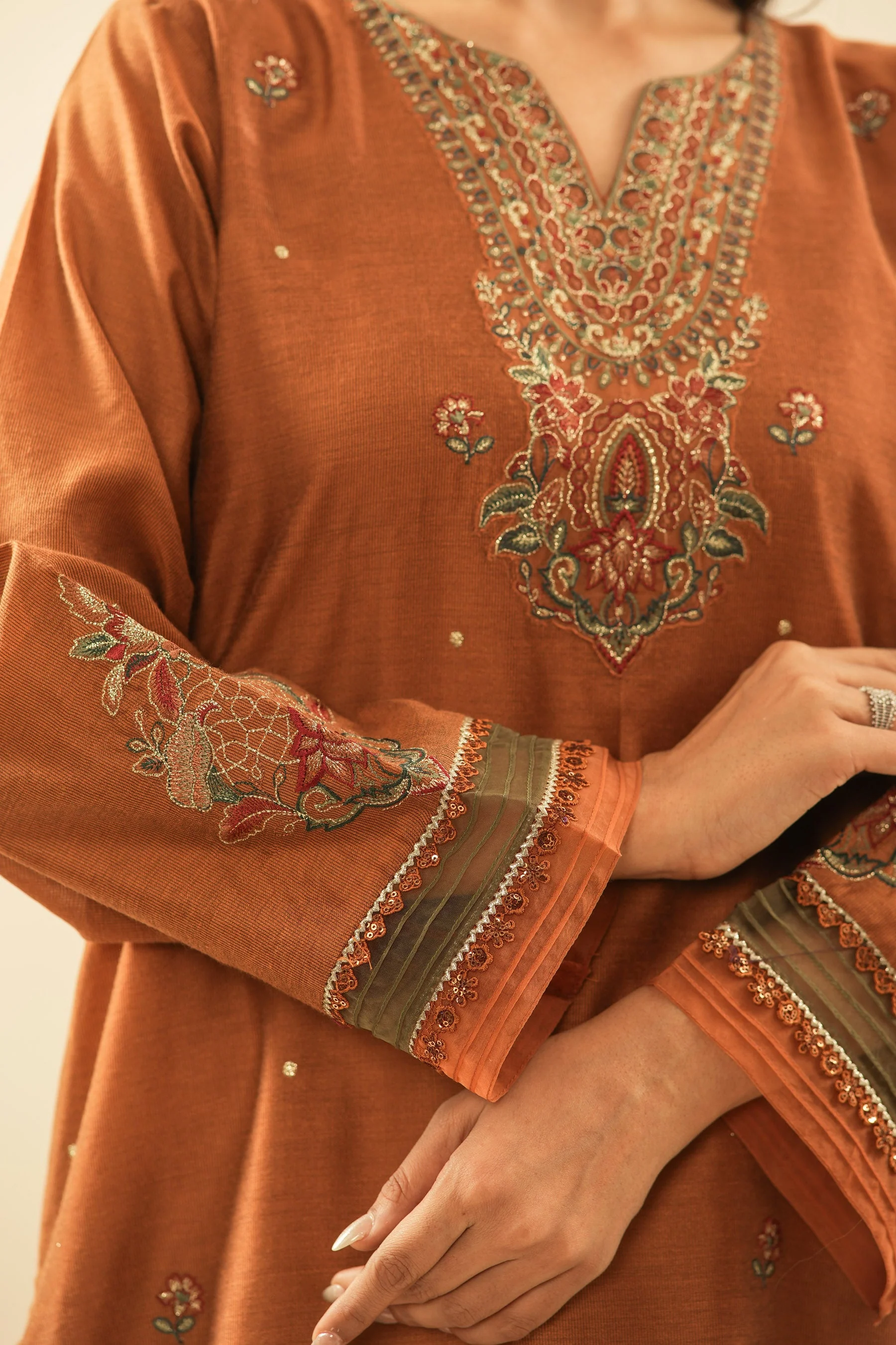 STITCHED EMBROIDERED COTTON NET SUIT (FACTORY E-OUTLET) - Image 2