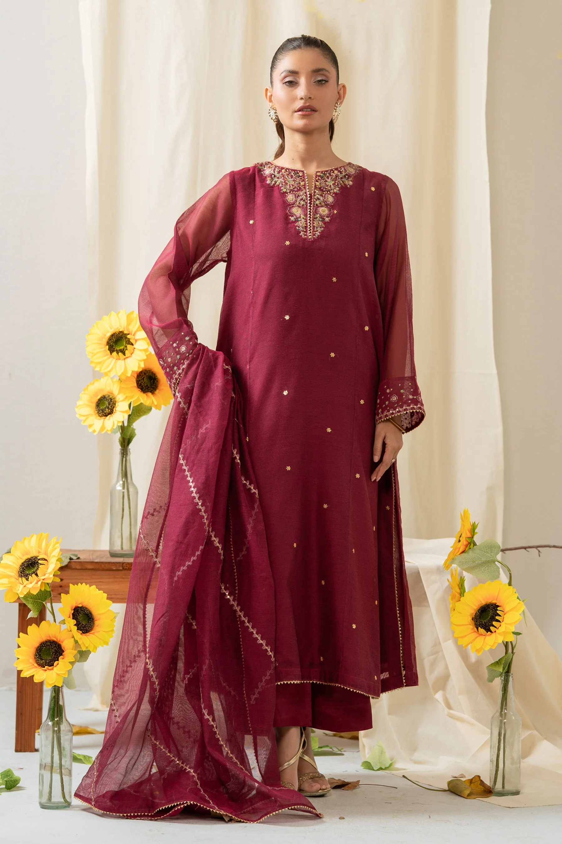 STITCHED EMBROIDERED KHADDI NET SUIT (FACTORY E-OUTLET) - Image 5