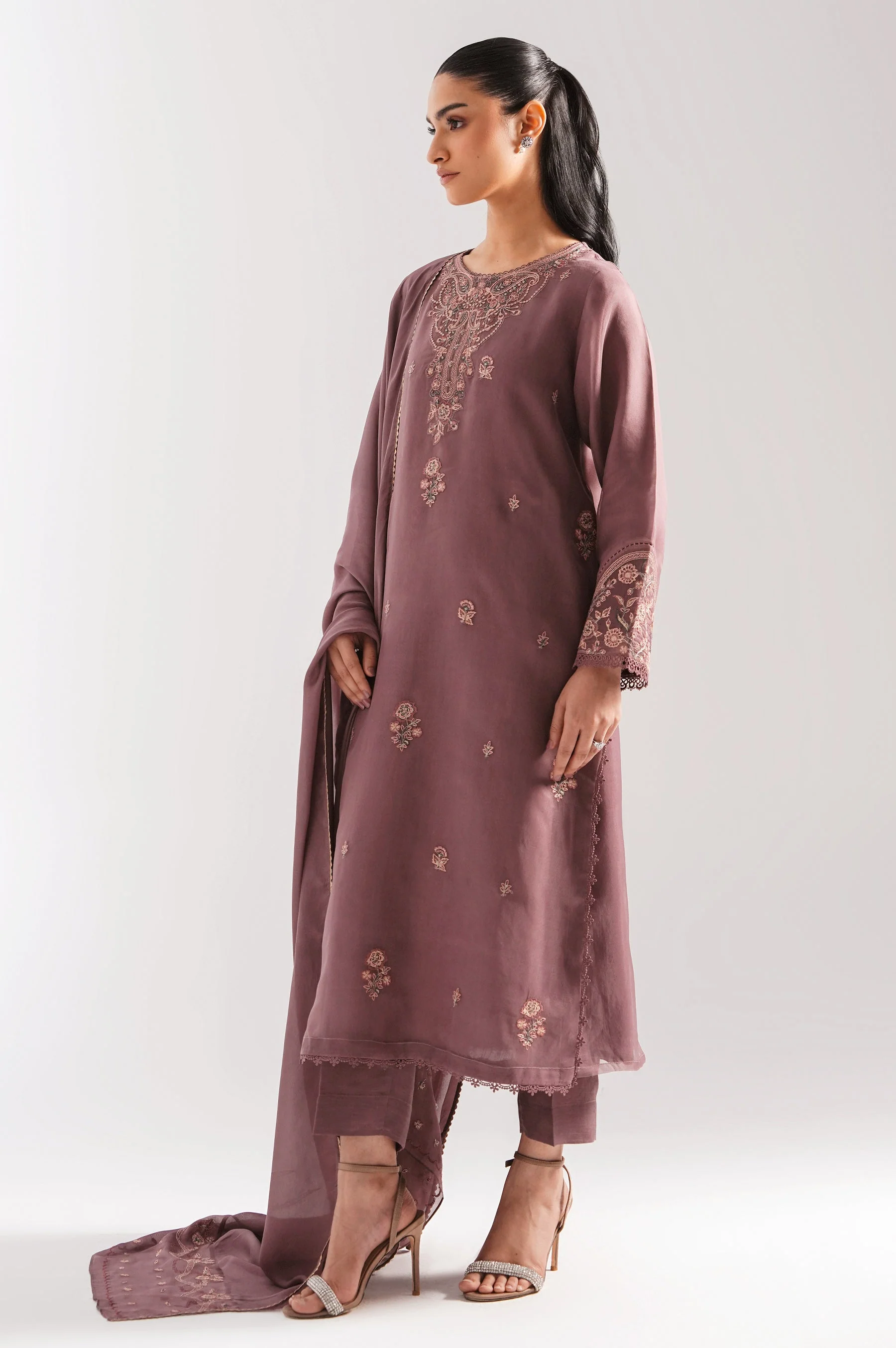 EMBROIDERED DUPATTA (FACTORY E-OUTLET) - Image 3