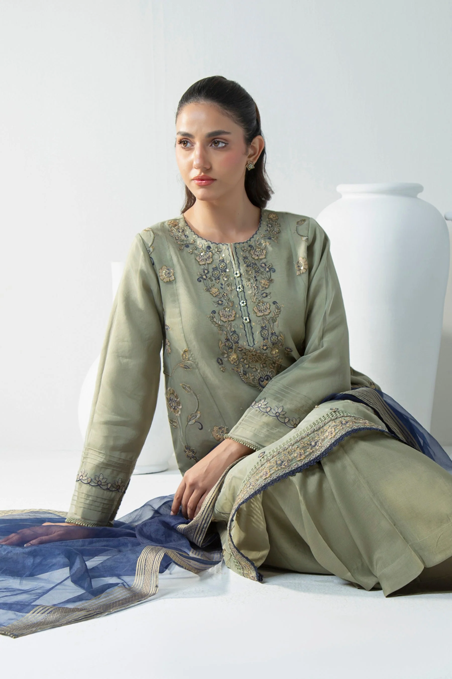 STITCHED EMBROIDERED ORGANZA  SUIT (FACTORY E-OUTLET) - Image 6