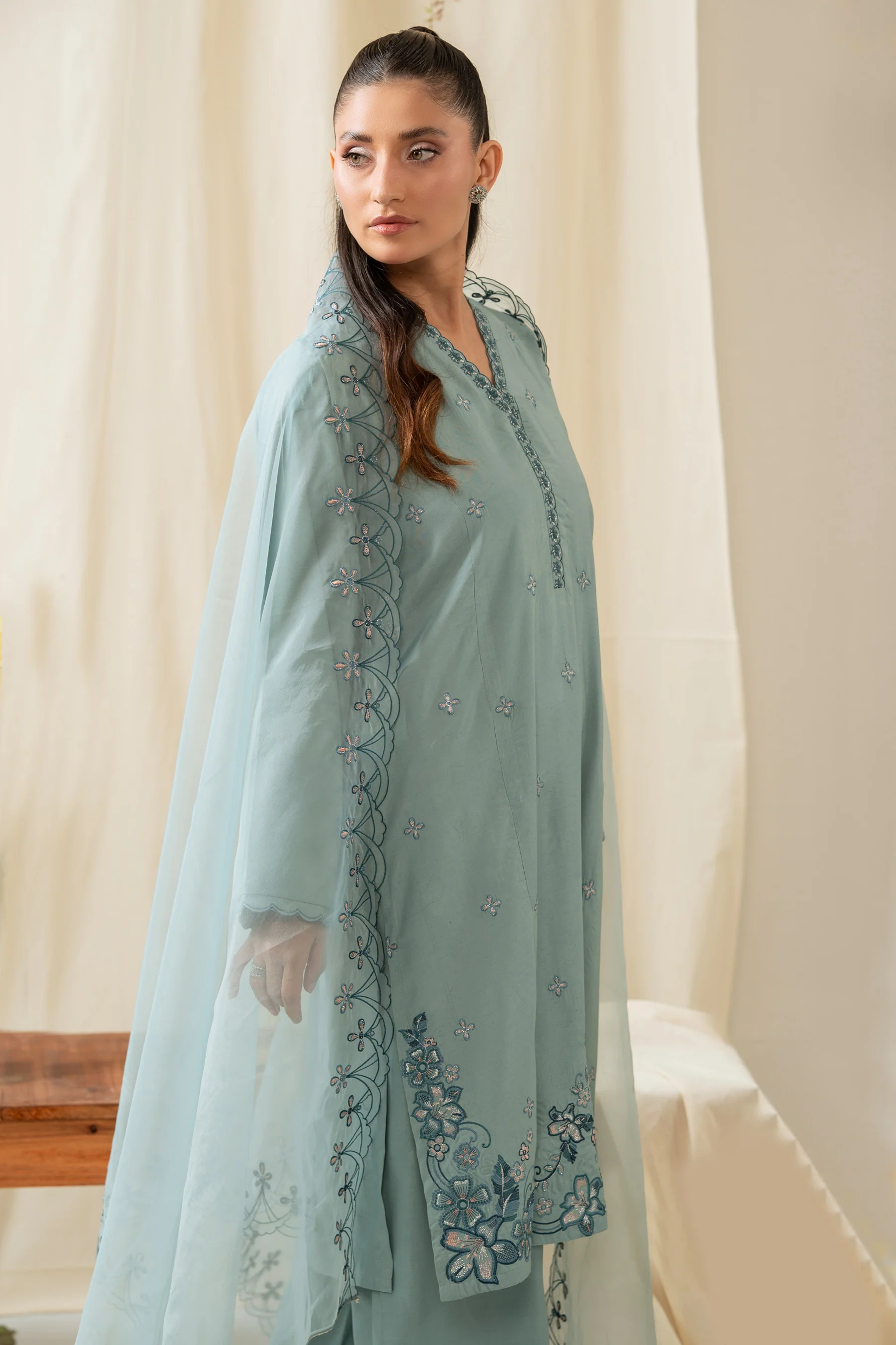 STITCHED EMBROIDERED RAW SILK SUIT - Image 4