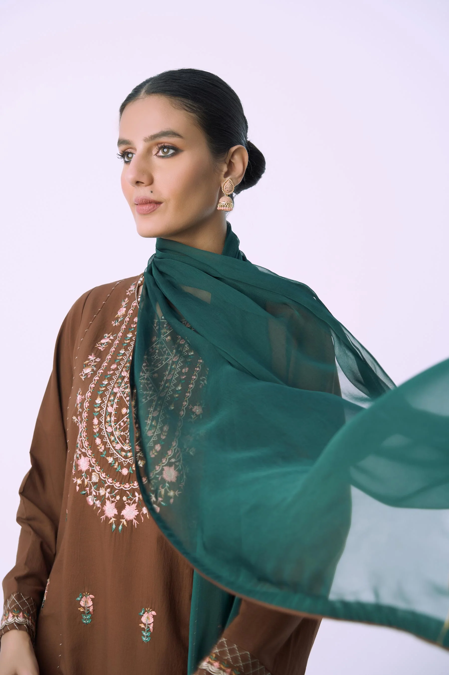 Unstitched 3 Piece Embroidered Cambric Suit - Image 4
