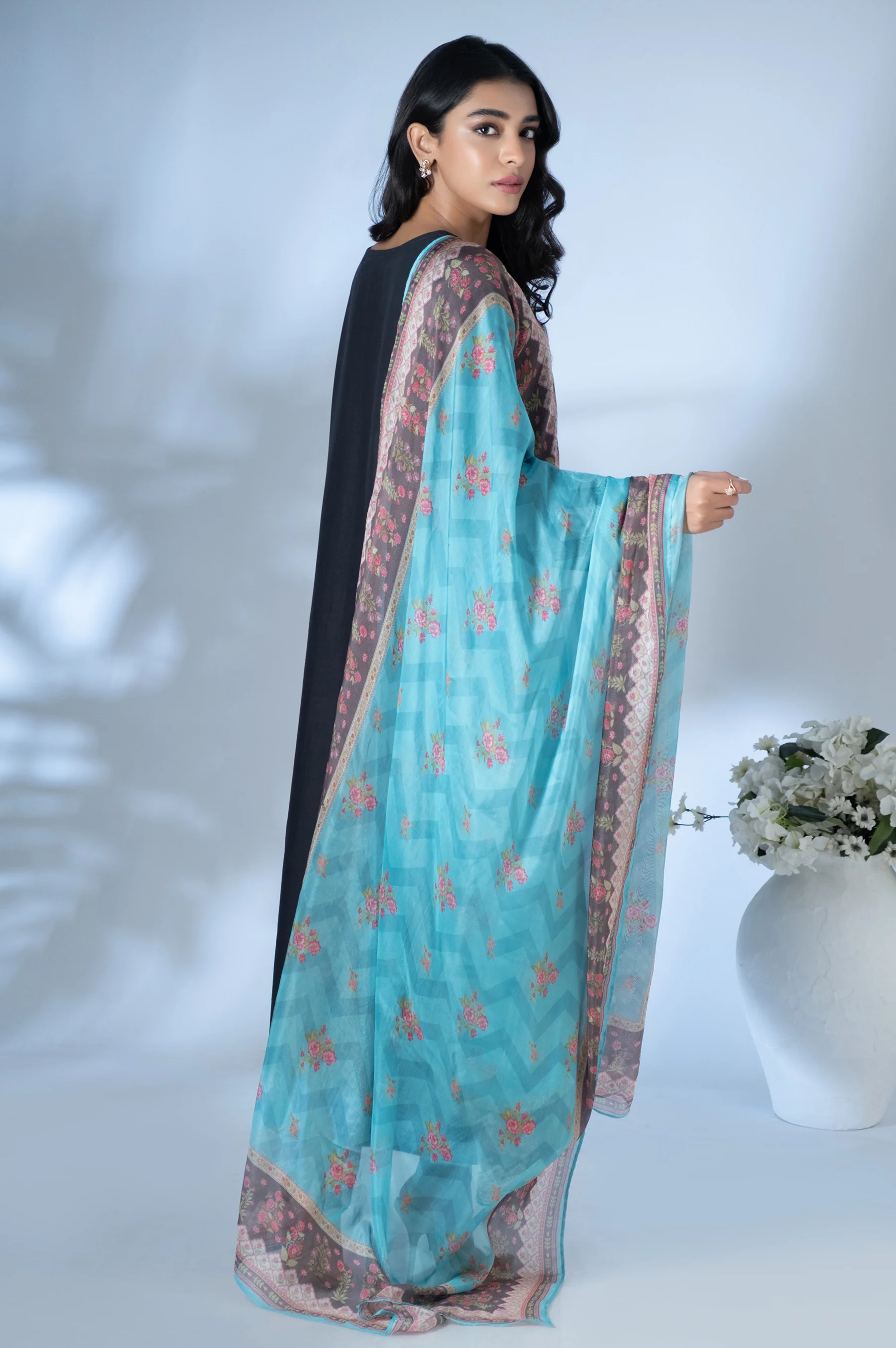 Unstitched 3 Piece Embroidered Cambric Suit - Image 5