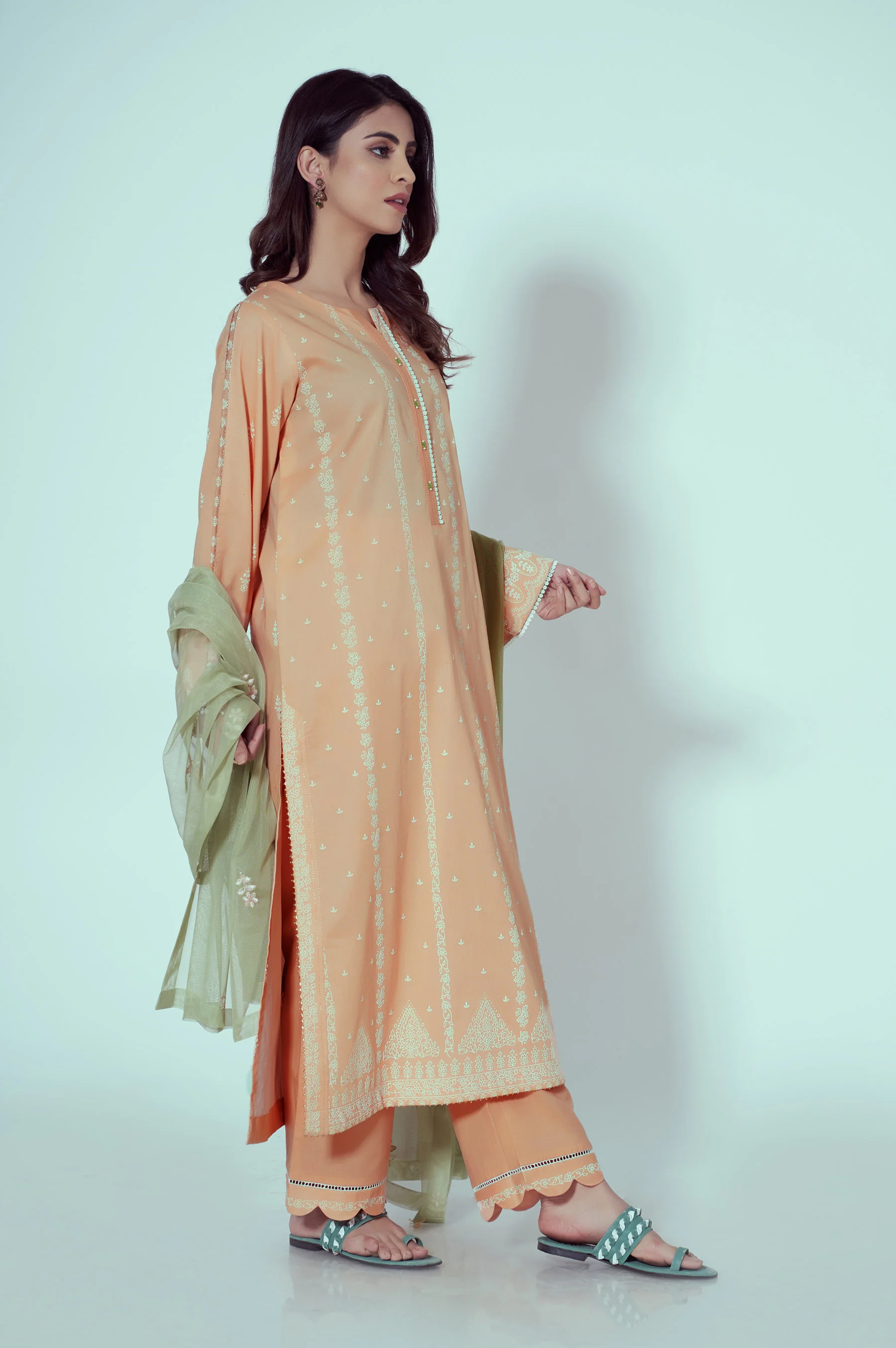 Unstitched 3 Piece Puff Printed Lawn Suit - Image 5
