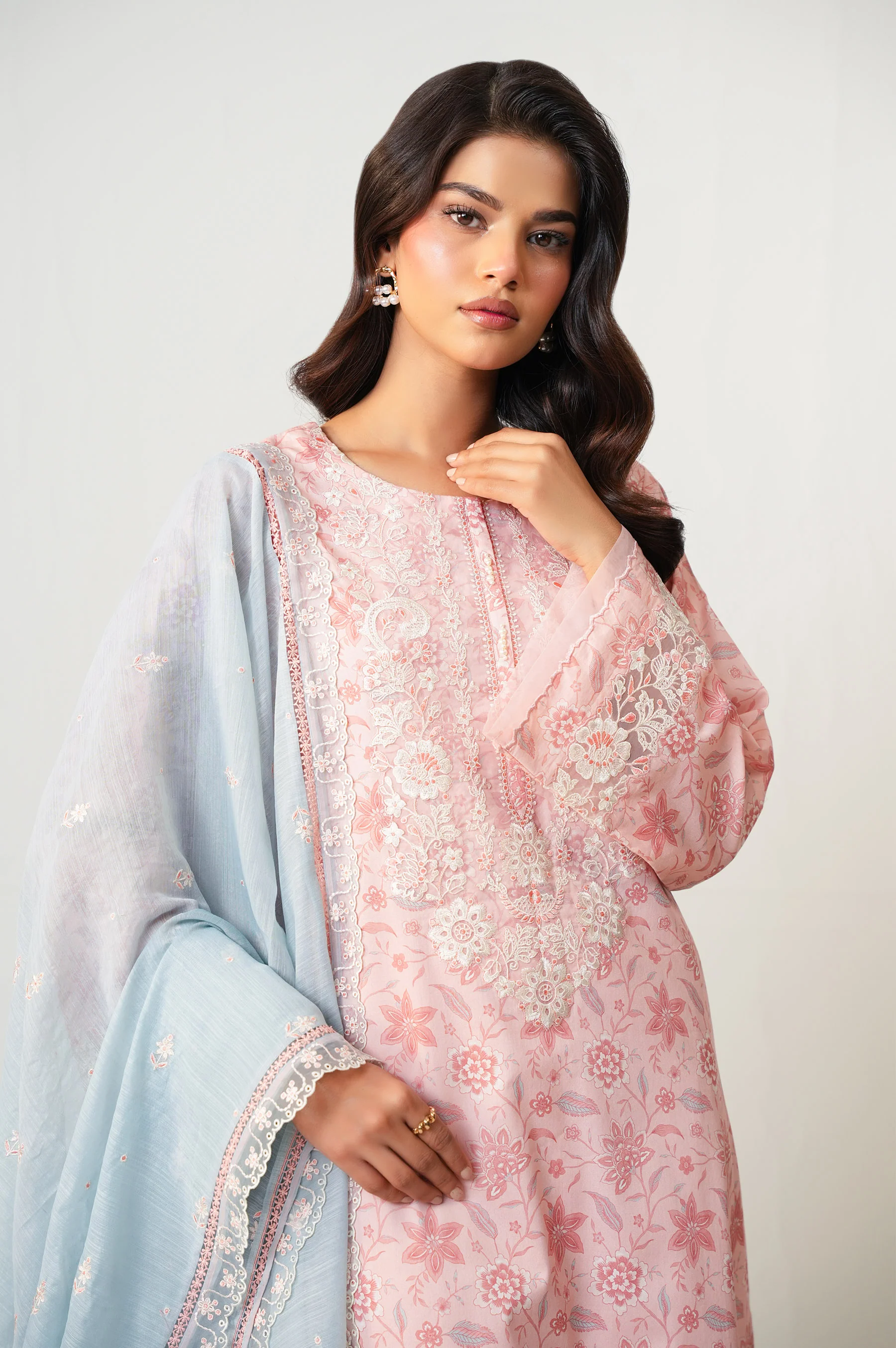 UNSTITCHED EMBROIDERED SUIT - Image 2