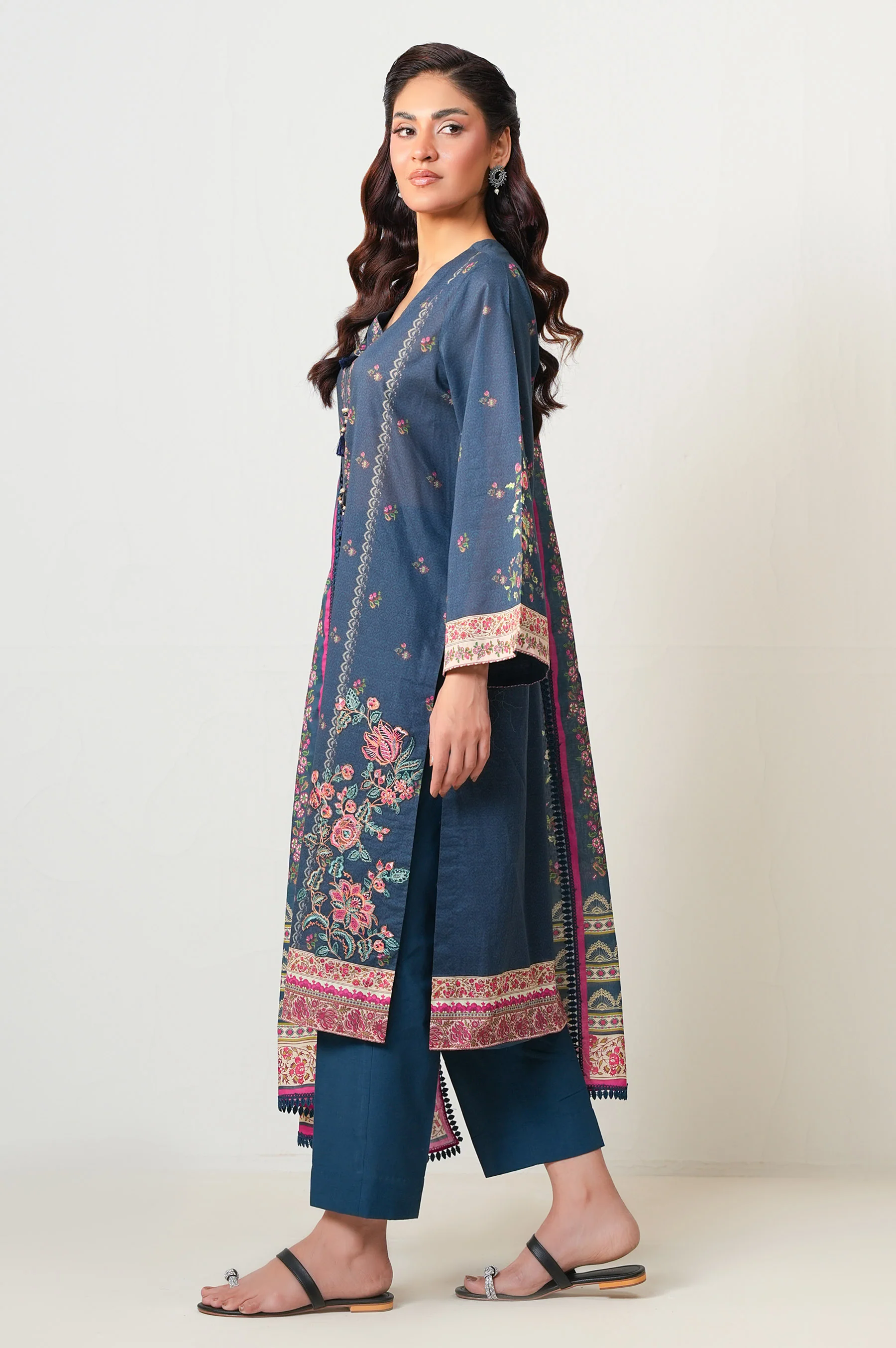 EMBROIDERED STITCHED DUPATTA (FACTORY E-OUTLET) - Image 3