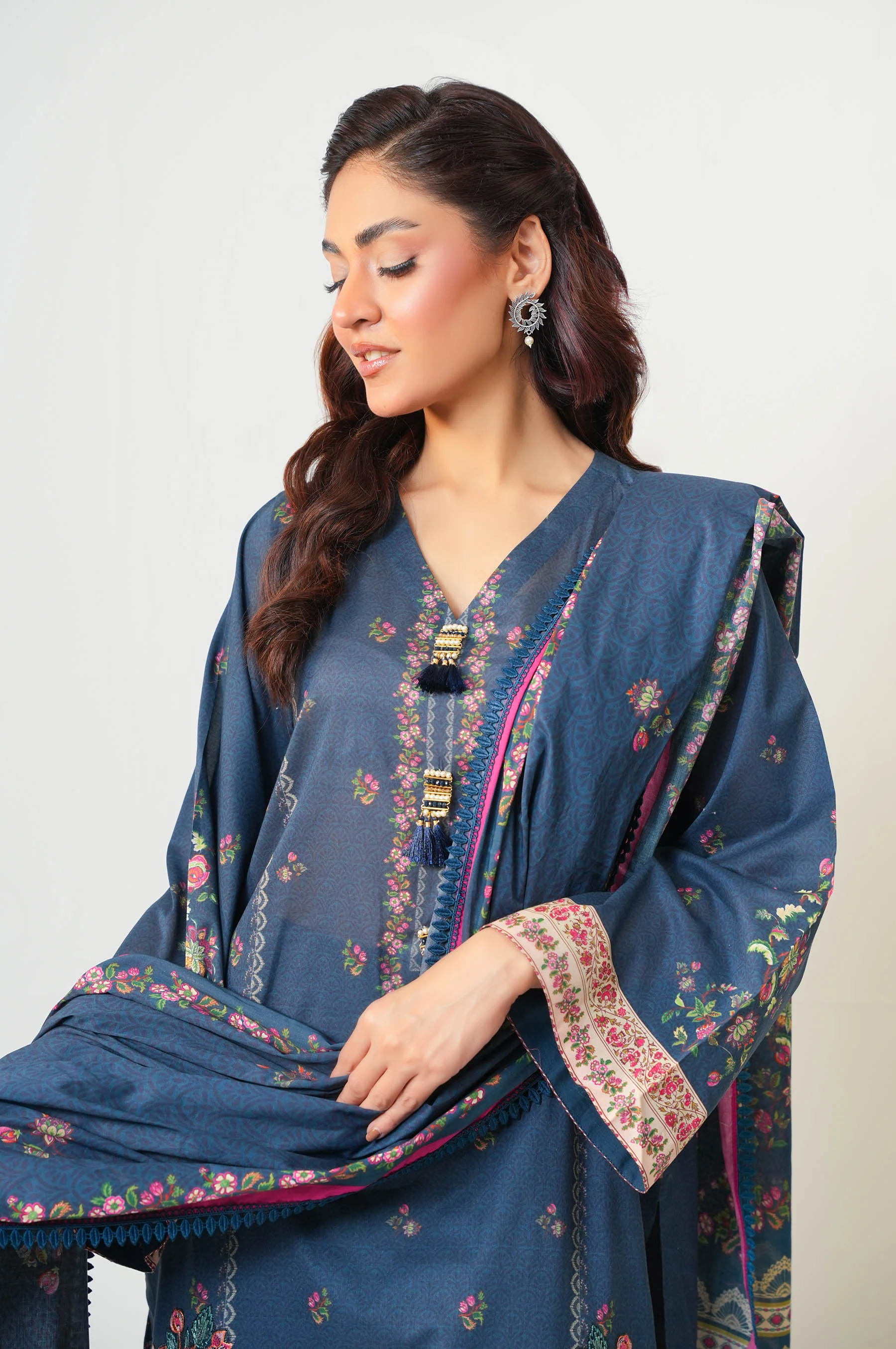 EMBROIDERED STITCHED DUPATTA (FACTORY E-OUTLET) - Image 5
