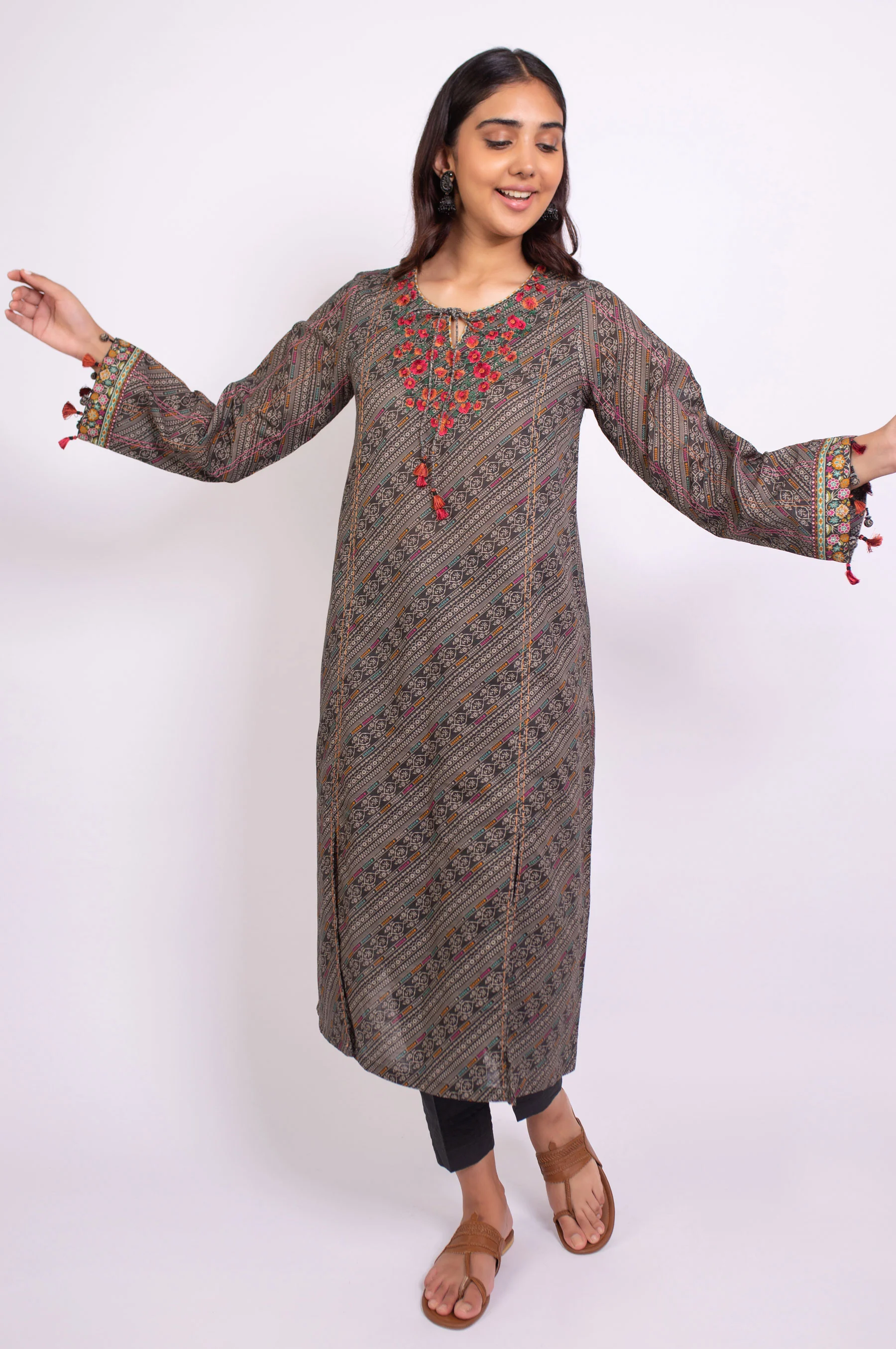 Unstitched 1 Piece Embroidered Khaddar Shirt - Image 2